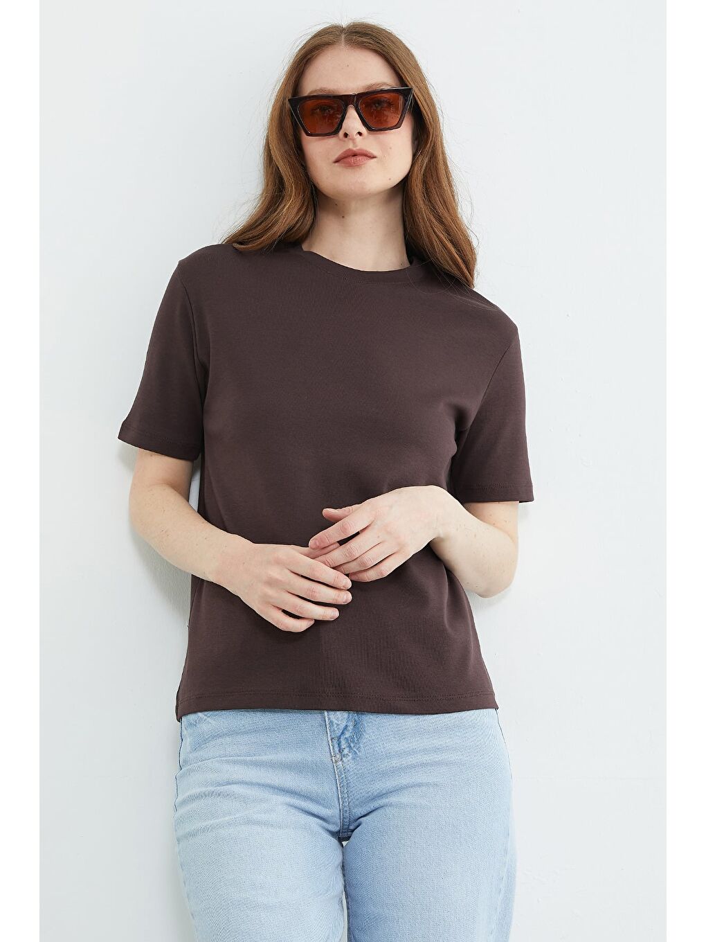 Kahverengi Basic Bisiklet Yaka Salaş Tişört-3