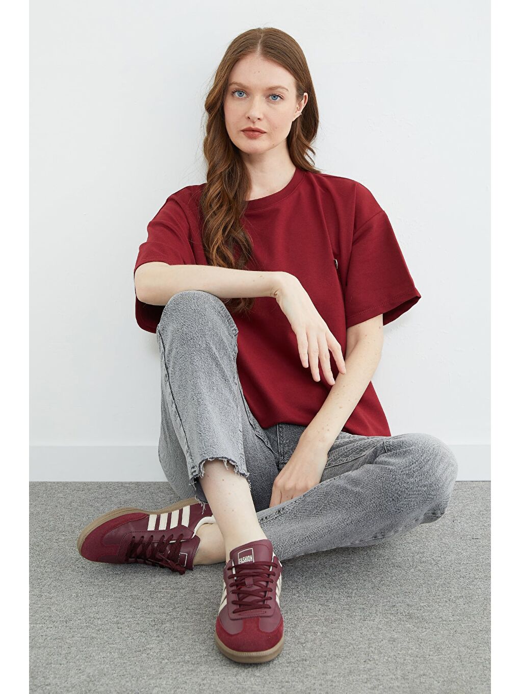 Bordo Kalp Aksesuarlı Bisiklet Yaka Salaş Tişört-1