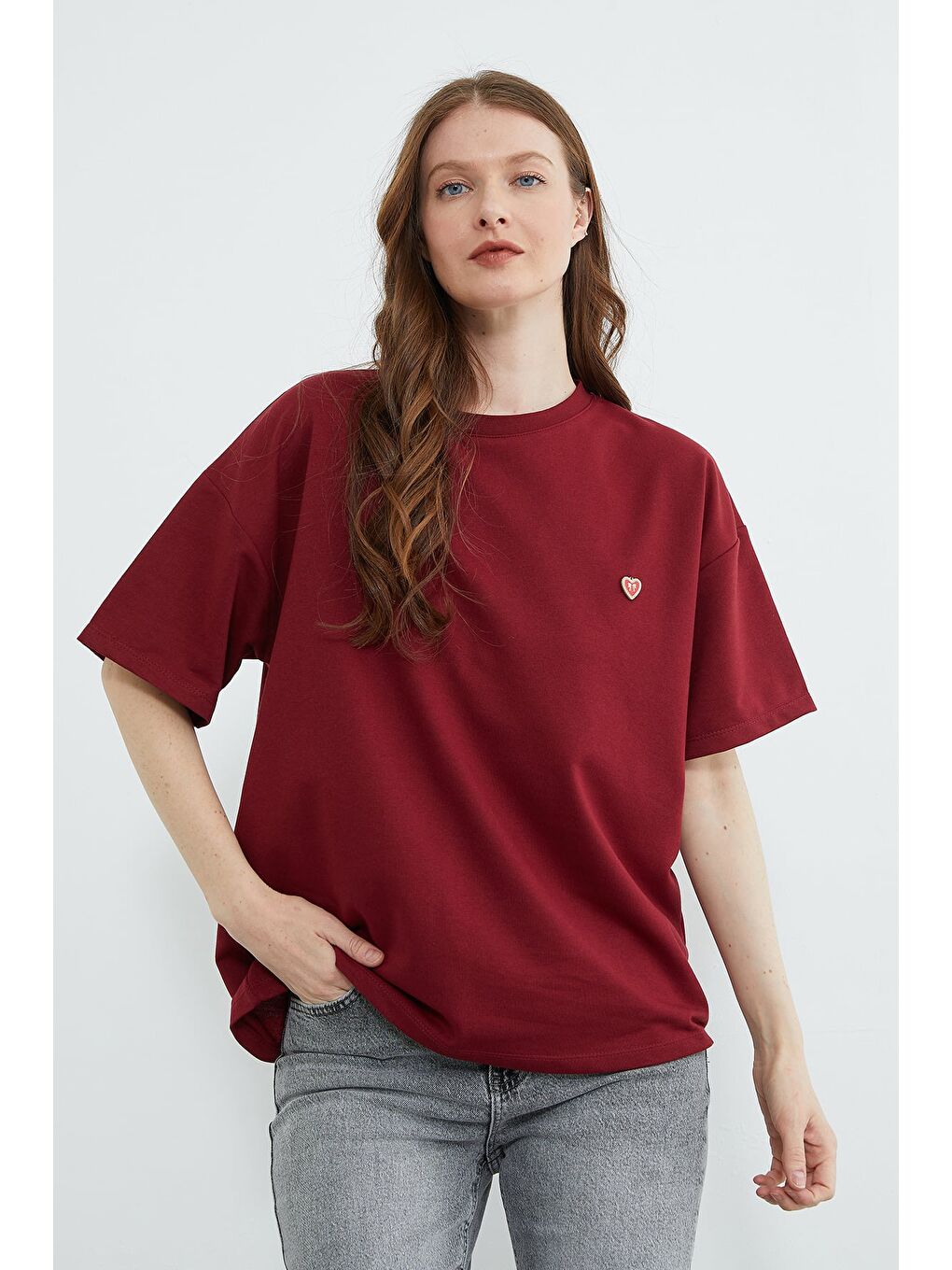 Bordo Kalp Aksesuarlı Bisiklet Yaka Salaş Tişört-3