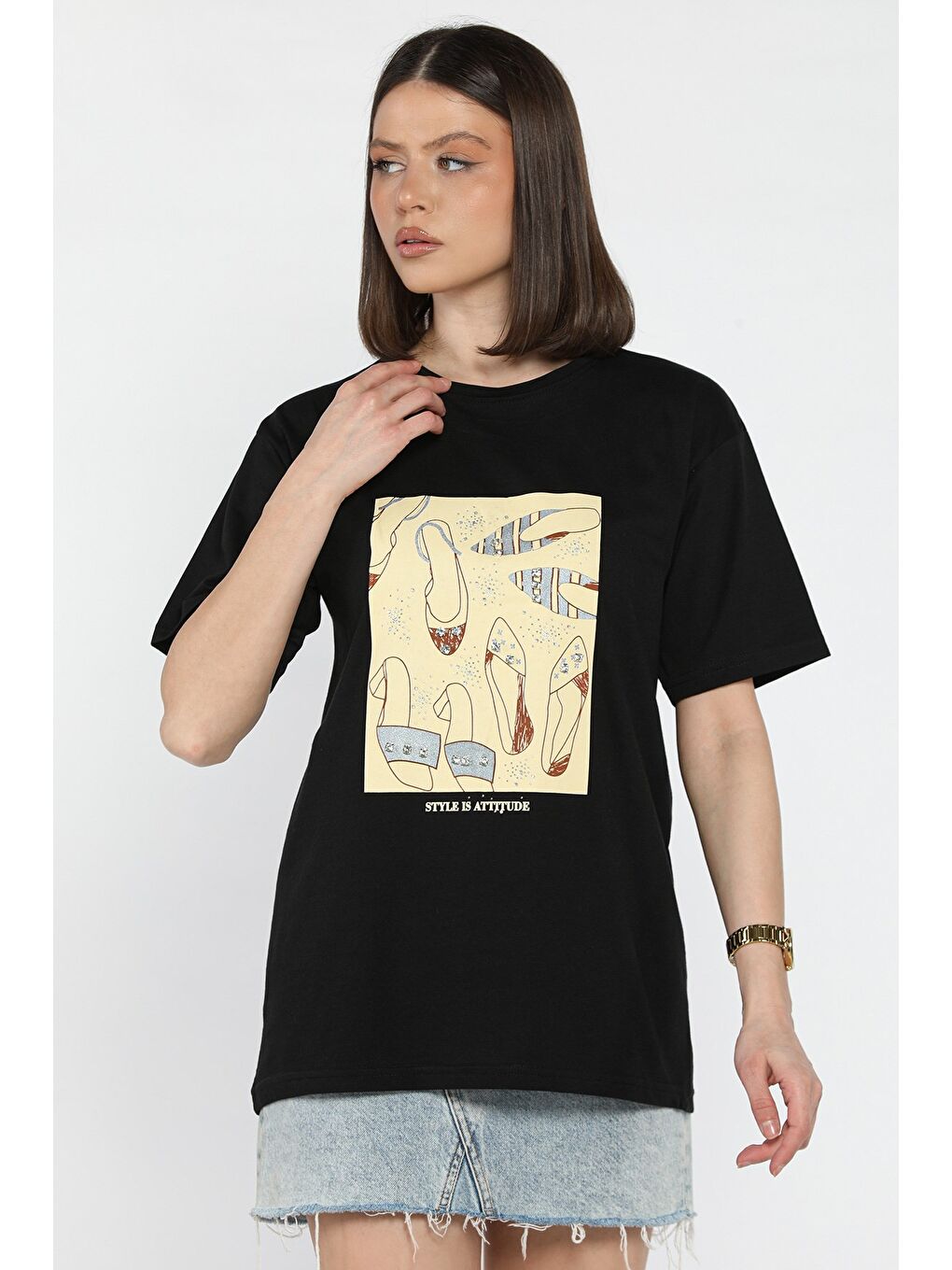 Siyah Kadın Bisiklet Yaka Taş İşlemeli Baskılı Kadın Tişört-1