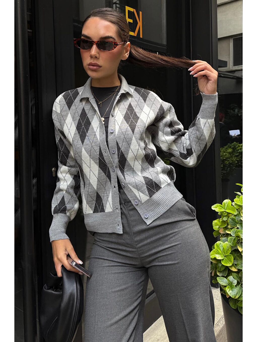 Gri Baklava Desenli Polo Yaka Kadın Hırka Mg2478-4