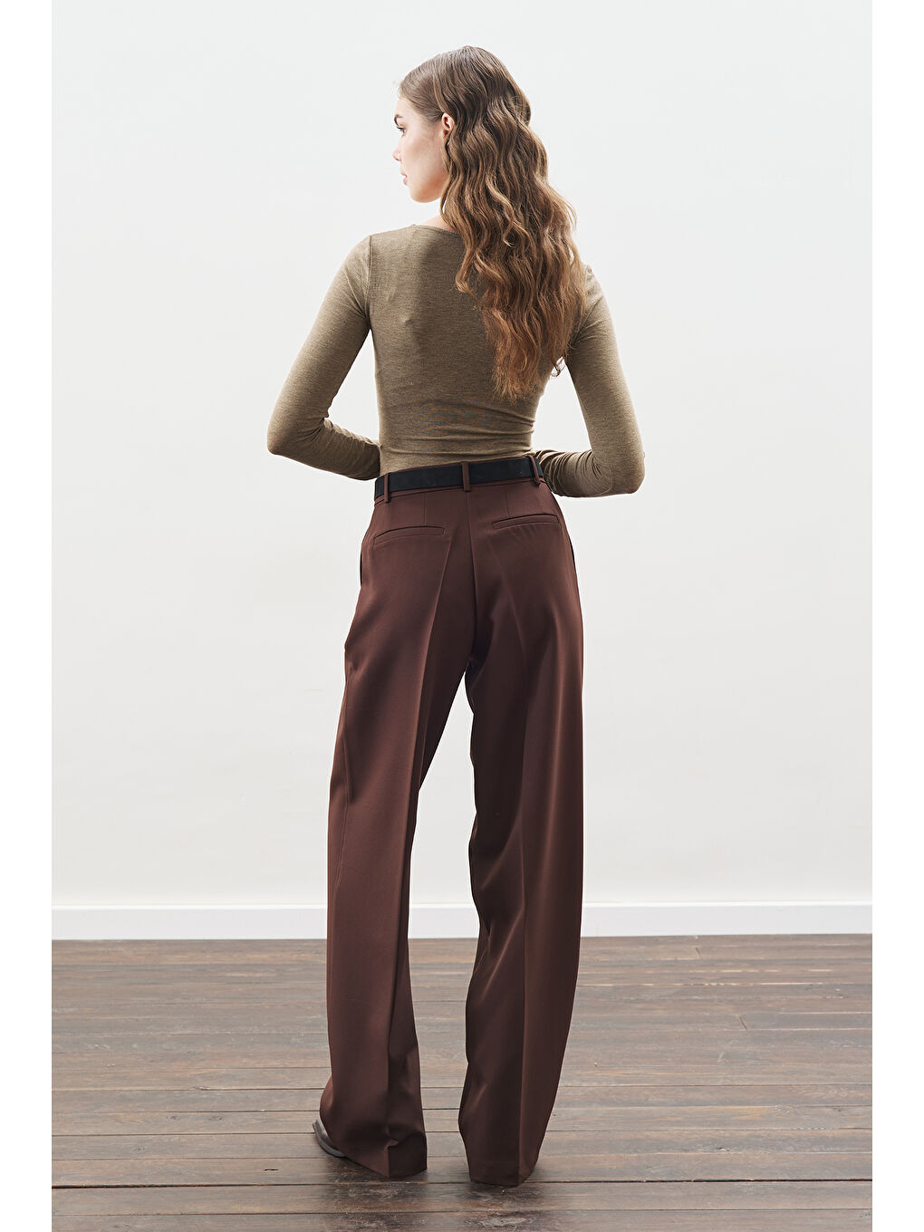 Kahverengi Pile Detaylı Düz Kesim Pantolon Acı Kahve-7