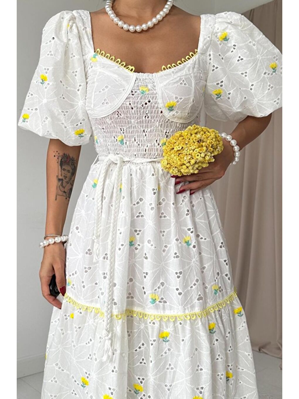Sarı Dantel Detaylı Brode Elbise-2