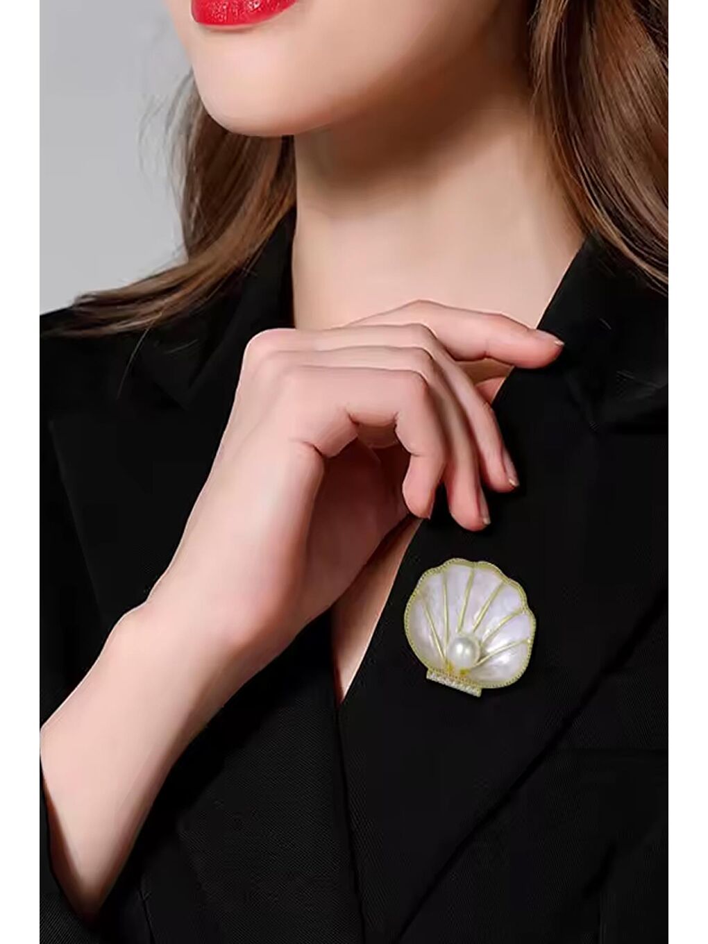 Sarı Ortası İncili İstridye Broş Yaka İğnesi-1