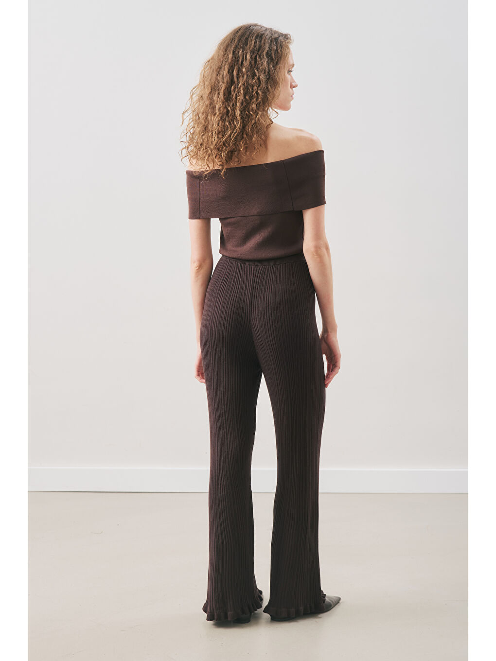 Volanlı Lastik Örgü Pantolon Kahverengi-4