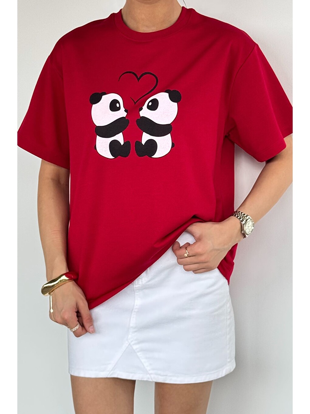 Kırmızı Kadın Panda Baskılı Tişört-1