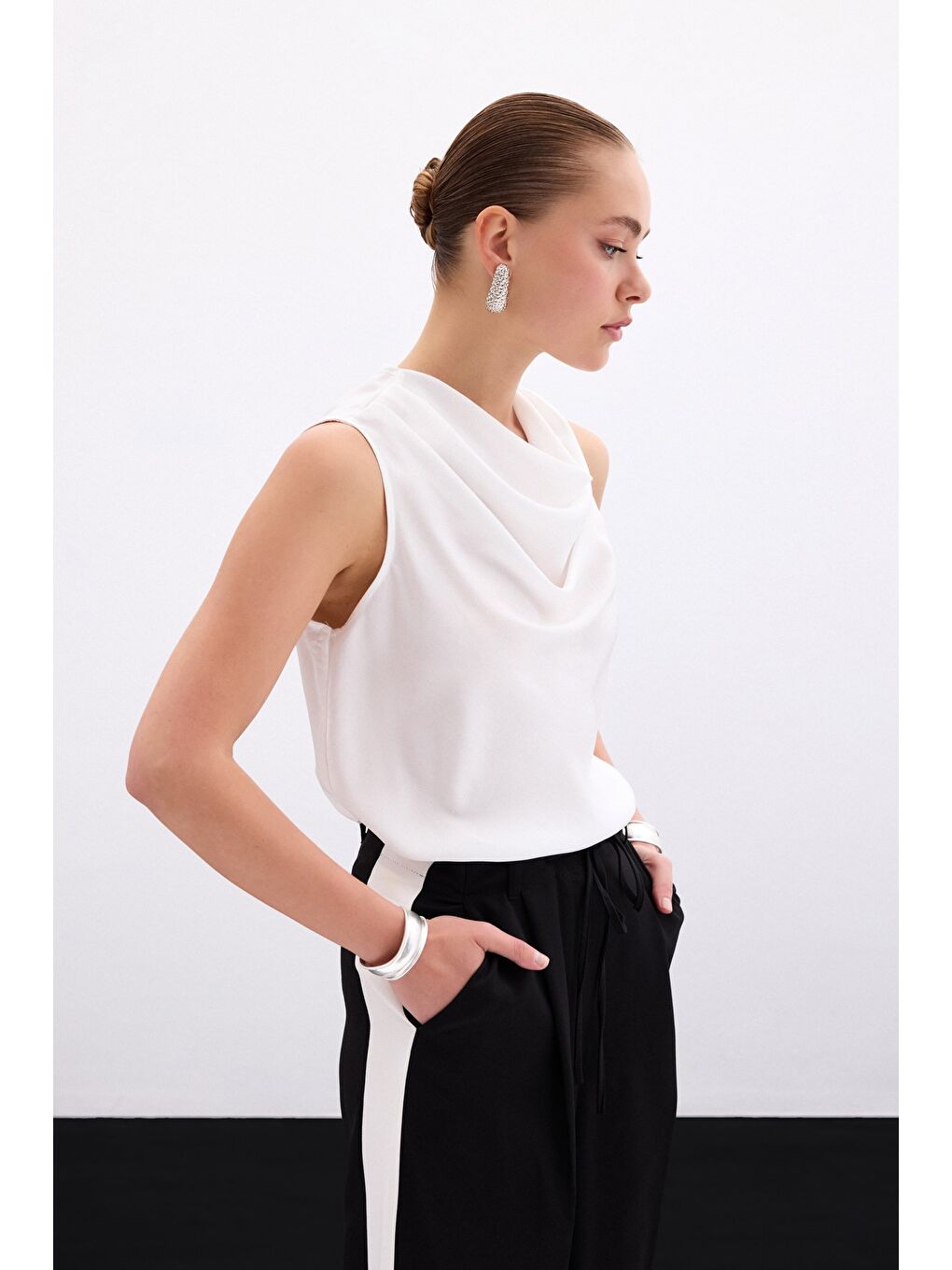 Degaje Yaka Saten Bluz - Ekru-1