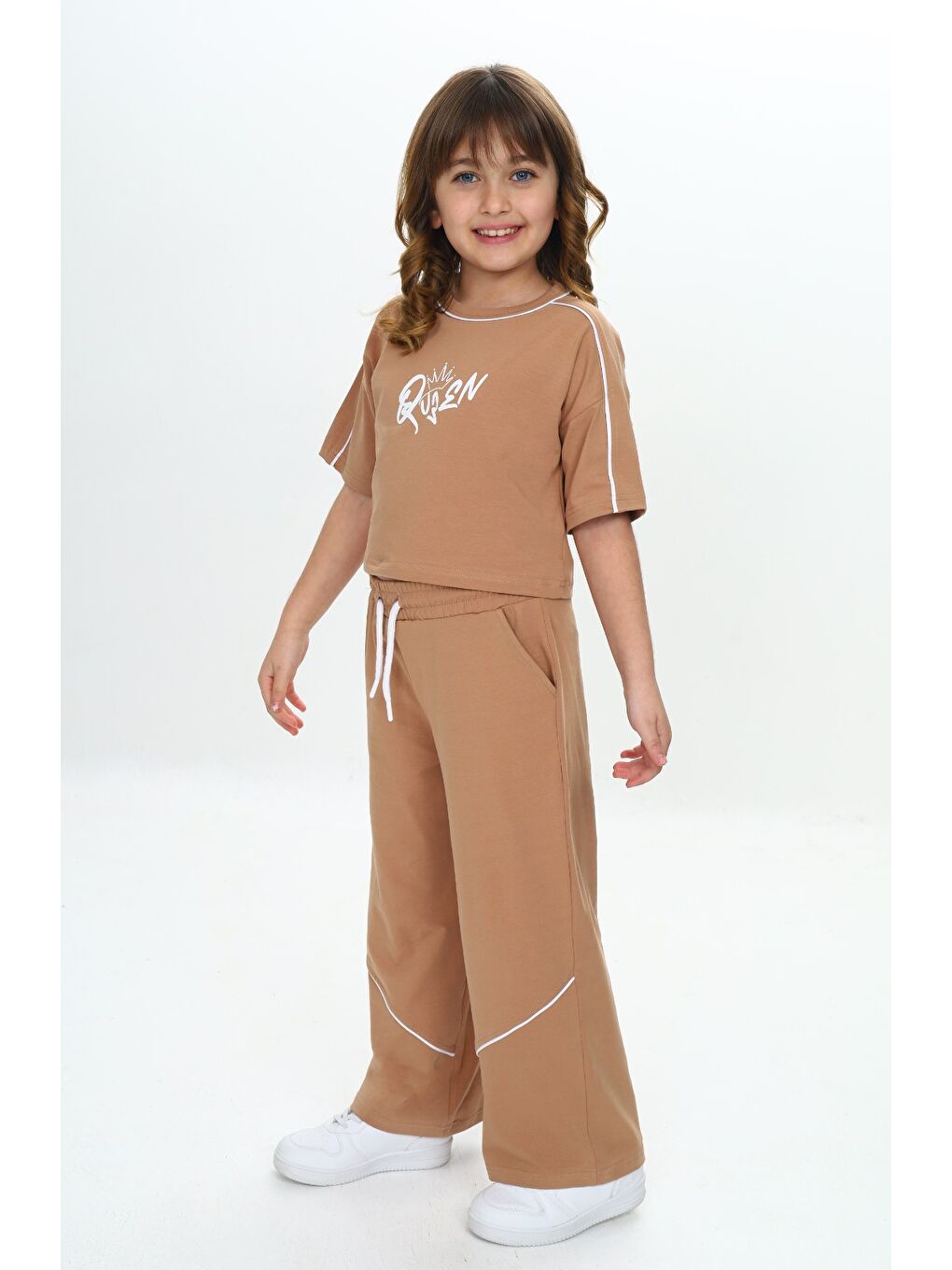 Kahverengi Kız Çocuk Queen Baskılı Crop Eşofman Takım-1