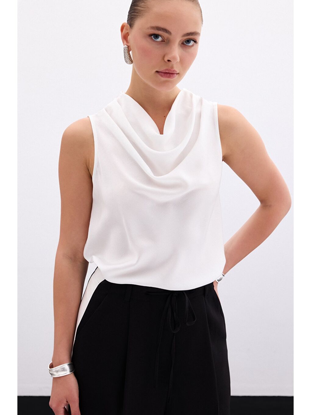 Degaje Yaka Saten Bluz - Ekru-3