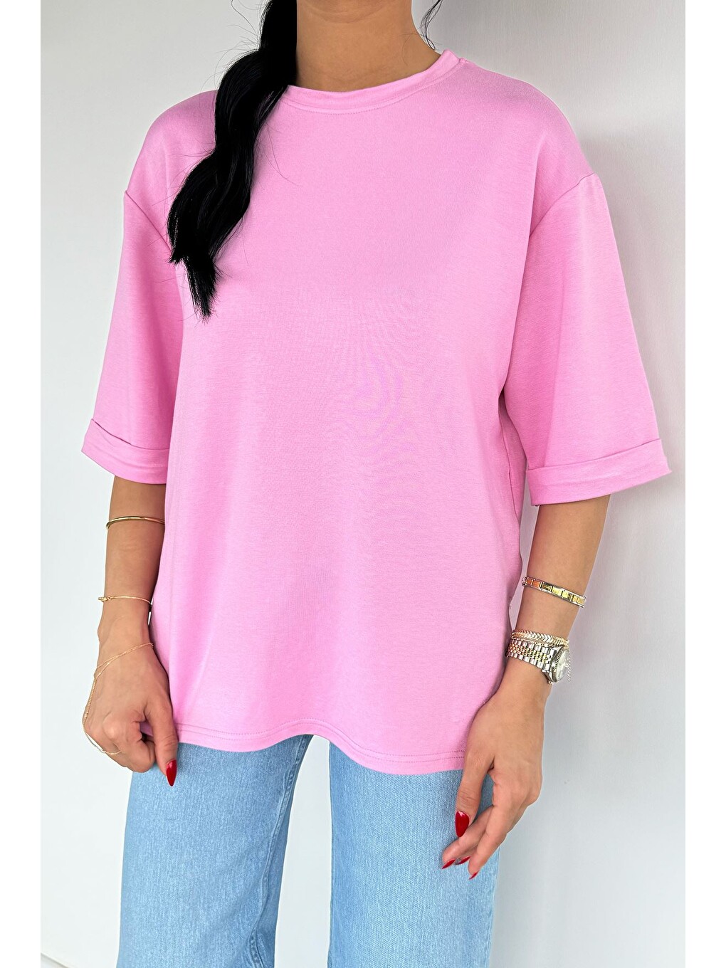 Pembe Kol Katlamalı Yırtmaçlı Tişört-1