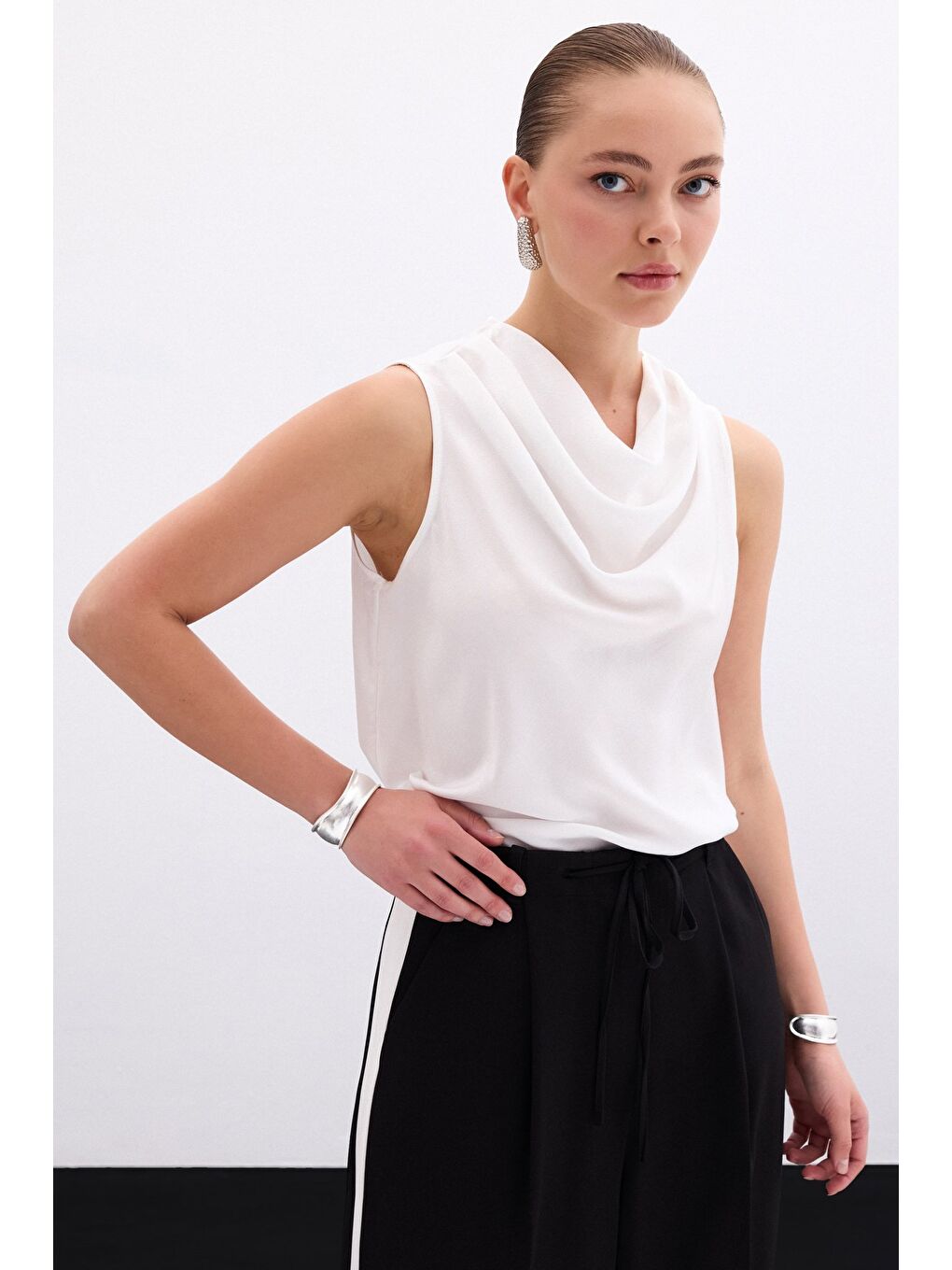 Degaje Yaka Saten Bluz - Ekru-4