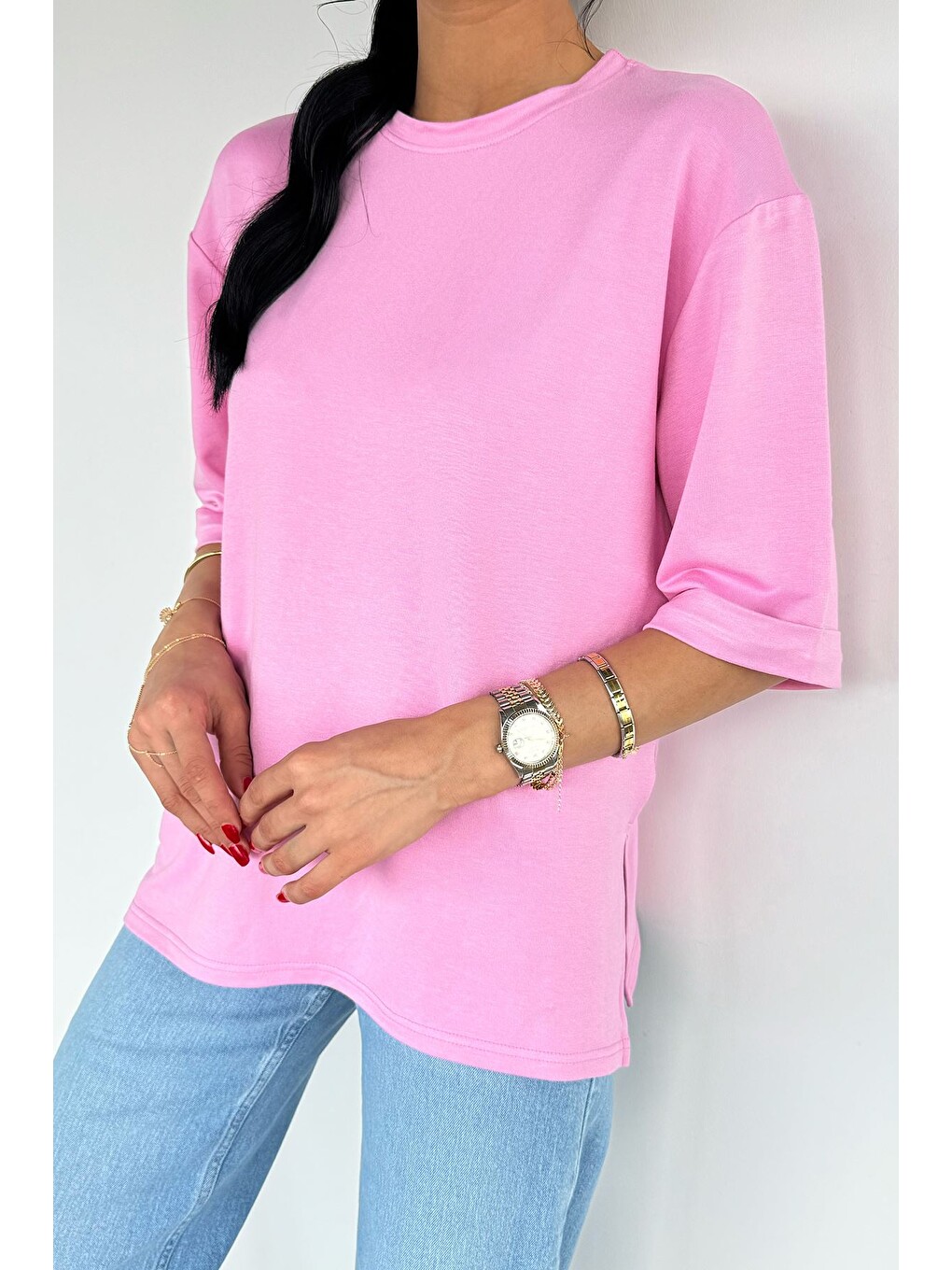 Pembe Kol Katlamalı Yırtmaçlı Tişört-2