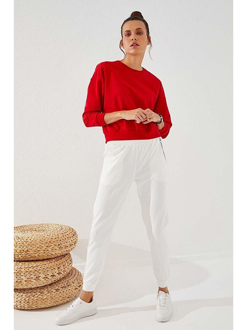 Ekru Baskı Cepli Jogger Rahat Form Manşetli Kadın Eşofman Alt - 94574-3