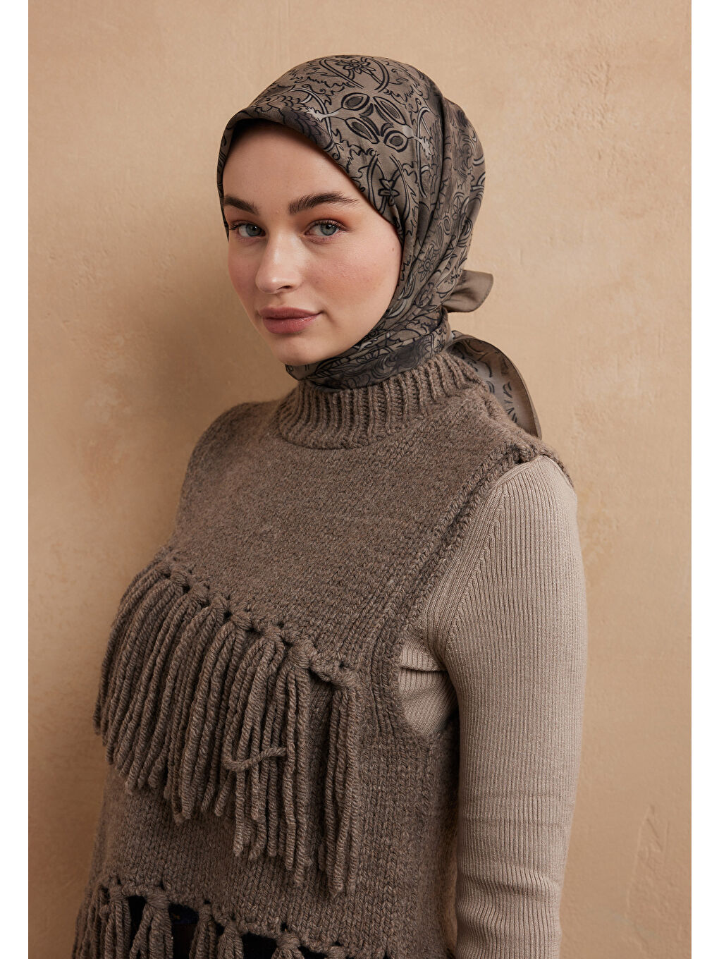 Bej Hesperıa Desen Pamuk İpek Eşarp Vizon-2