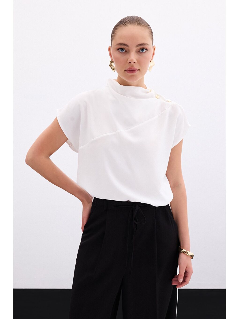 Tek Omuz Çıtçıtlı Bluz - Ekru-2