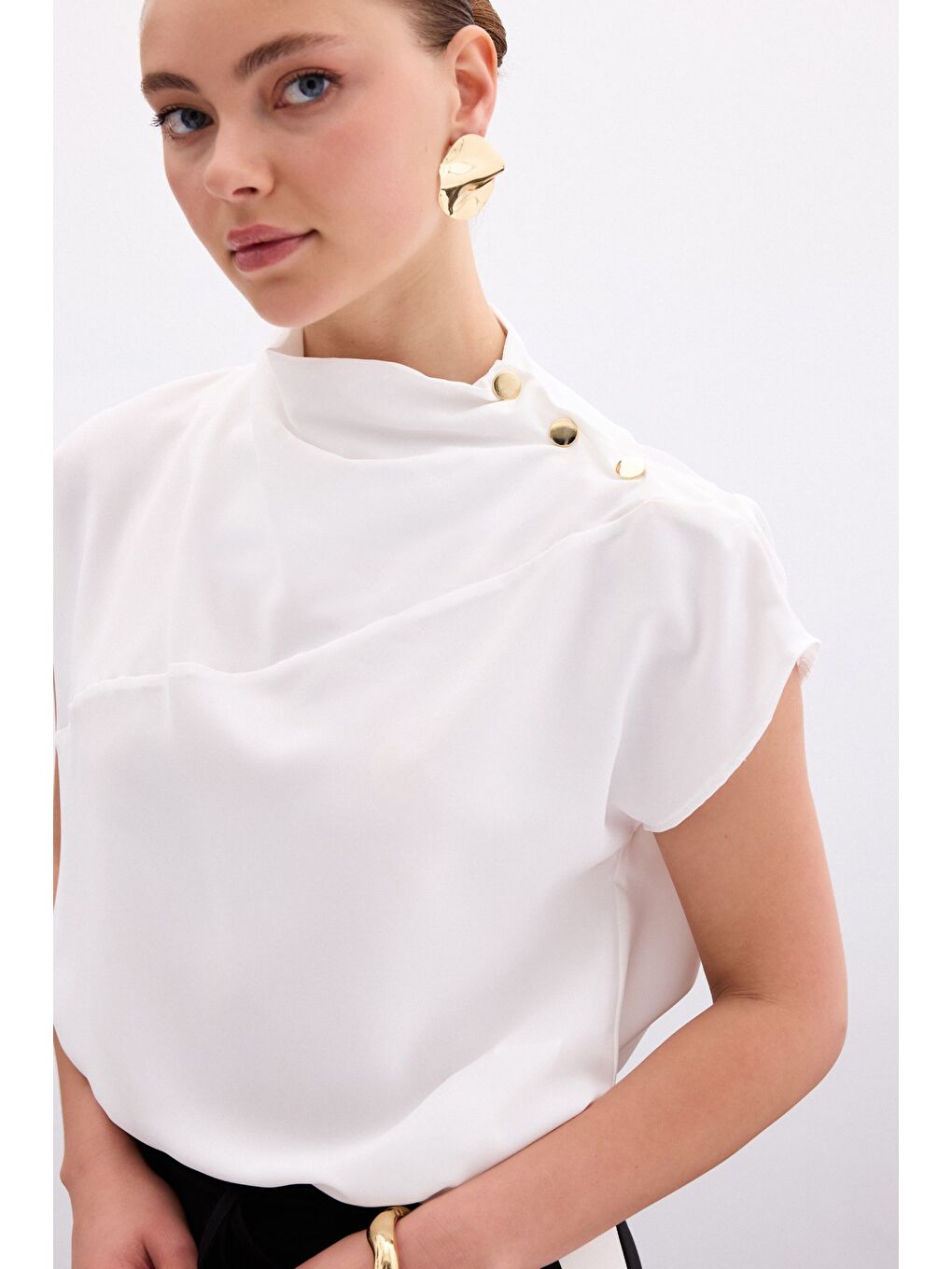 Tek Omuz Çıtçıtlı Bluz - Ekru-4