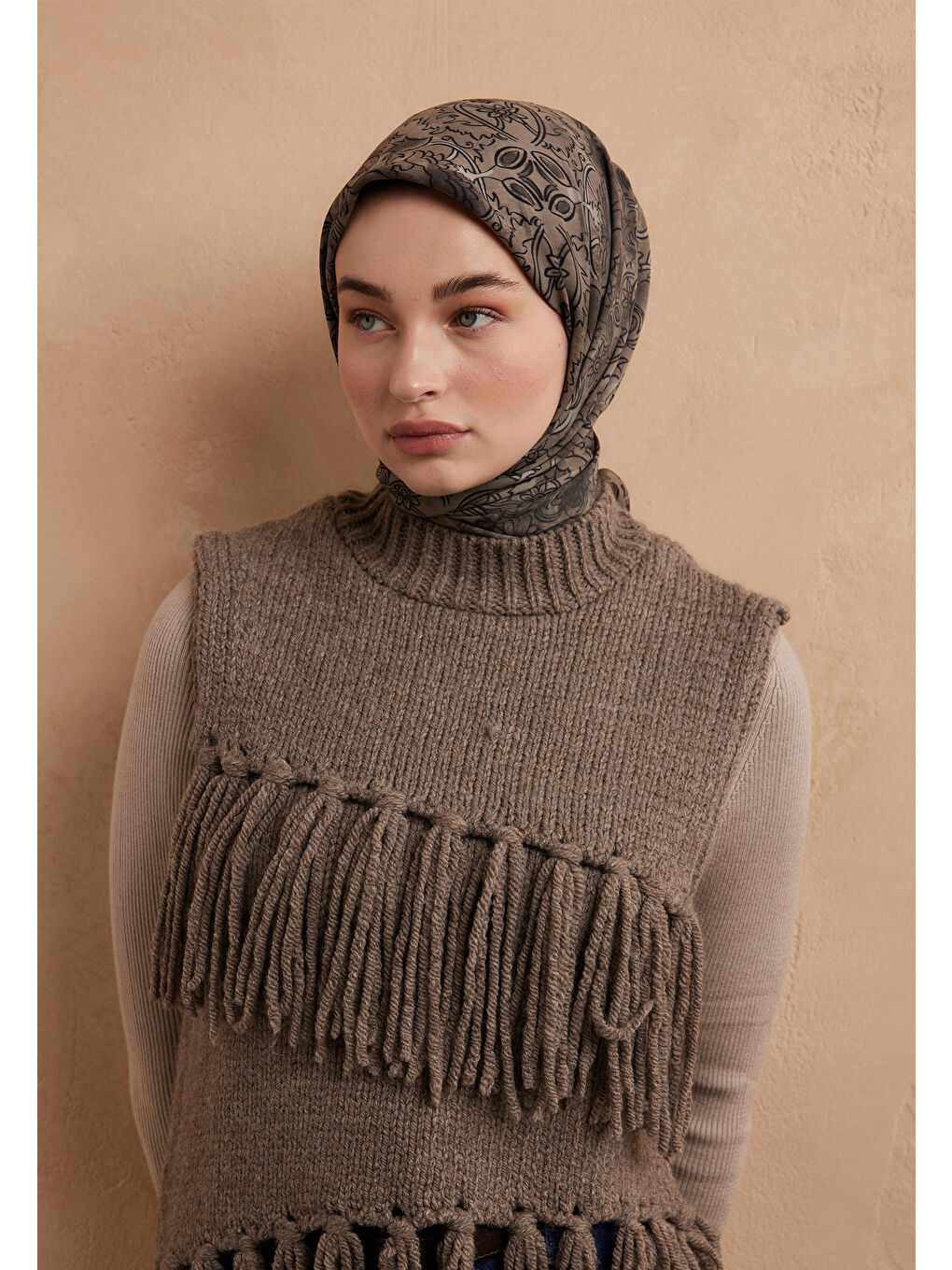 Bej Hesperıa Desen Pamuk İpek Eşarp Vizon-3