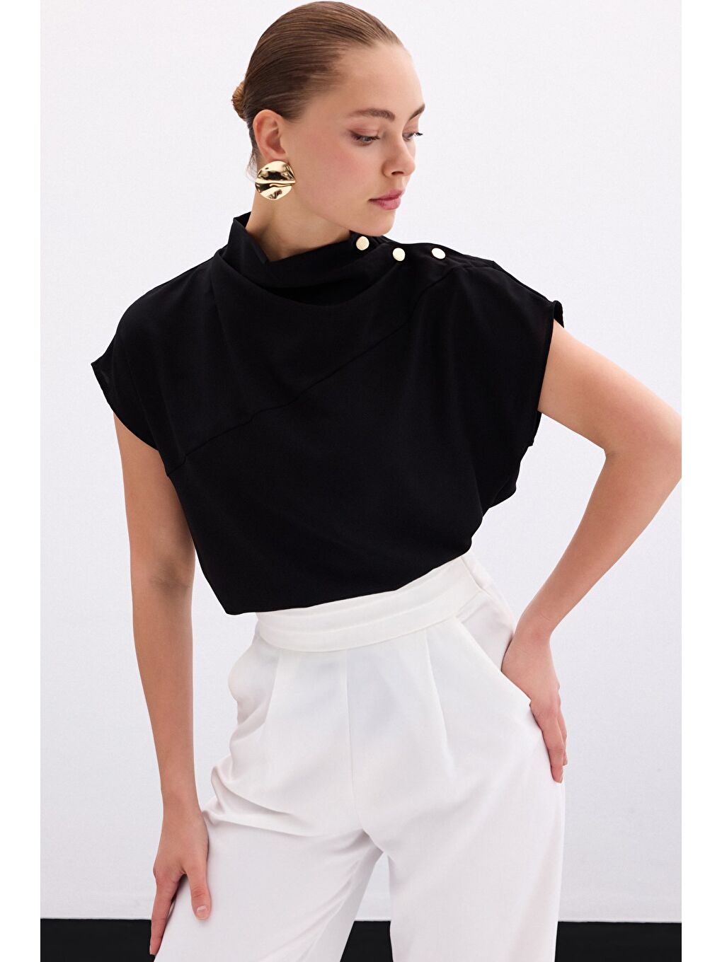 Tek Omuz Çıtçıtlı Bluz - Siyah-1
