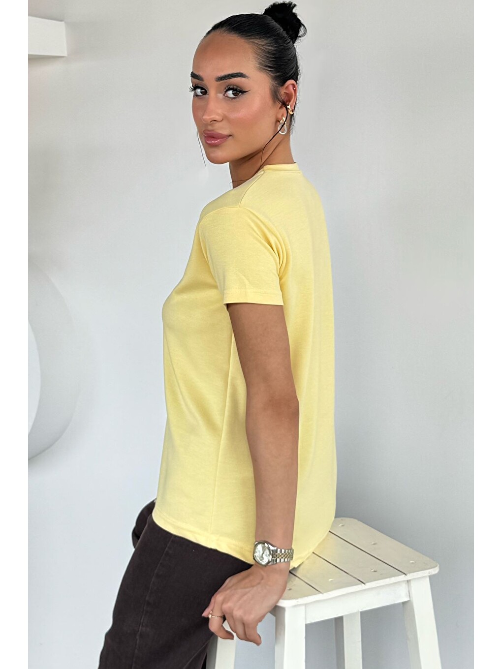Sarı Kadın V Yaka Basic Tişört-3
