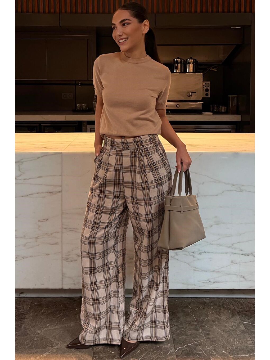 Bej Kare Desenli Rahat Kesim Pantolon Mg2728-2