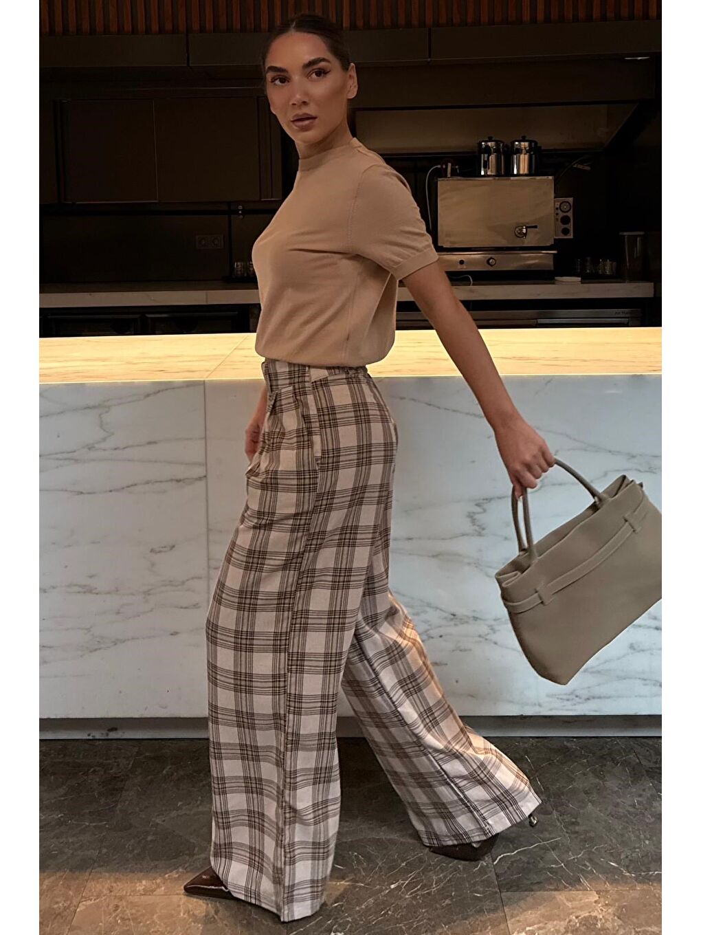 Bej Kare Desenli Rahat Kesim Pantolon Mg2728-4