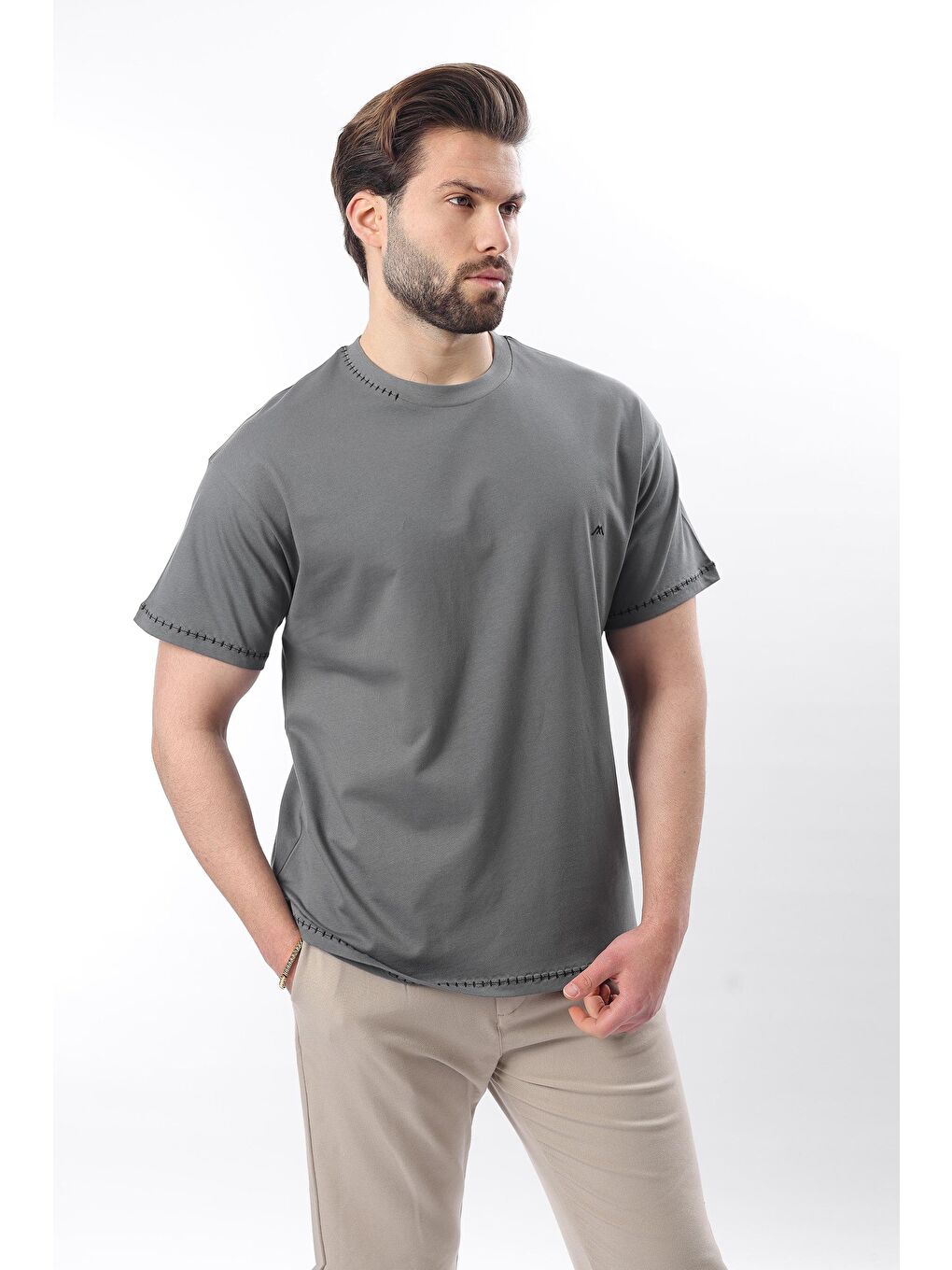 Gri Füme Nakış Detaylı Erkek %100 Pamuk Tişört E7112-1