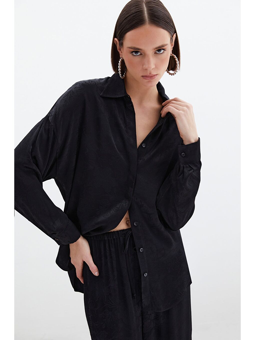 Jakarlı Saten Gömlek - Siyah-1