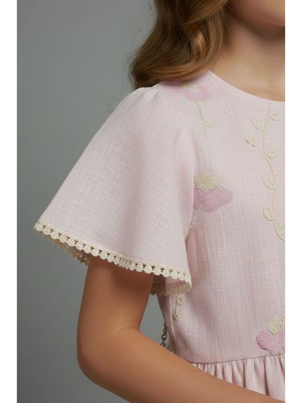 Pembe Kız Çocuk Çiçek İşlemeli Çantalı Kısa Kollu Elbise-5