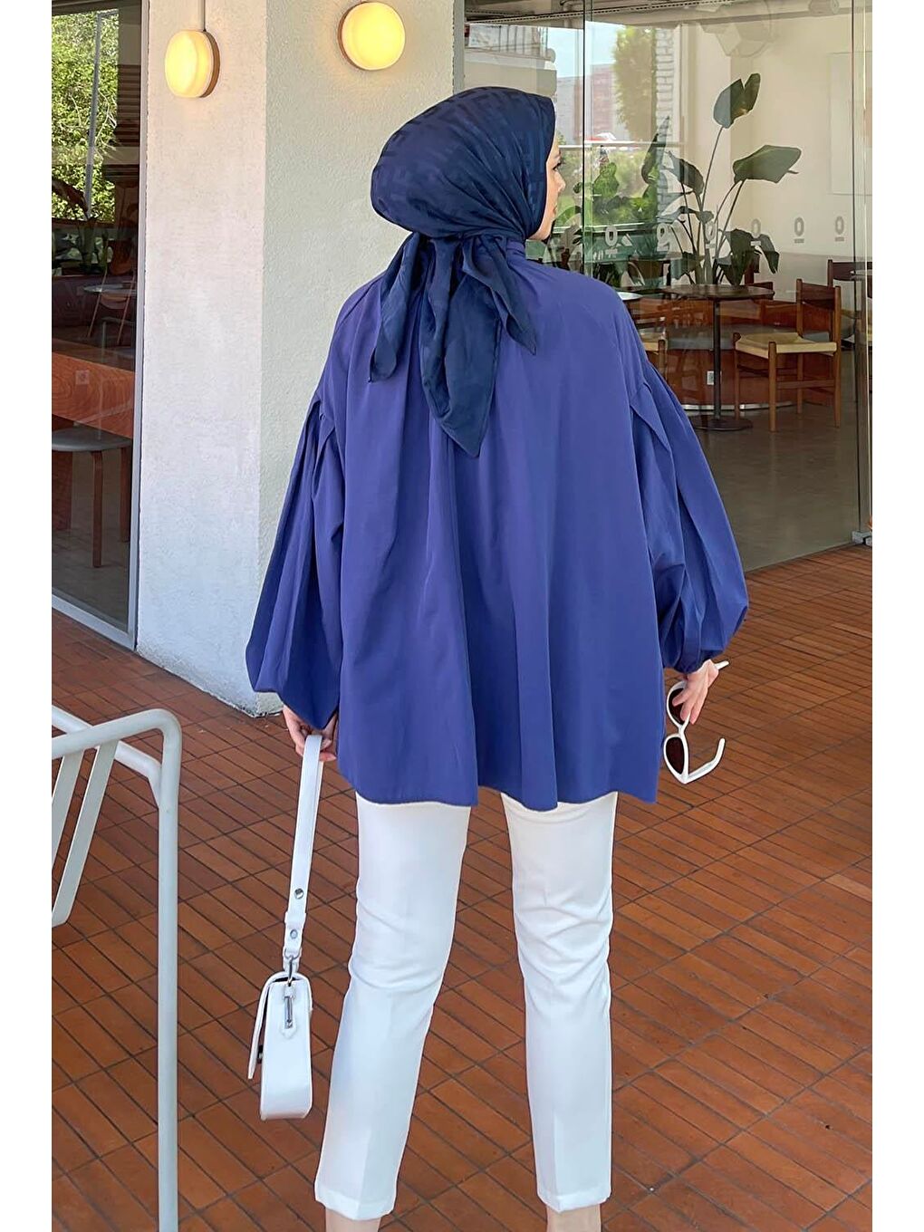 Yaka Fular Detaylı Gömlek Lacivert-3