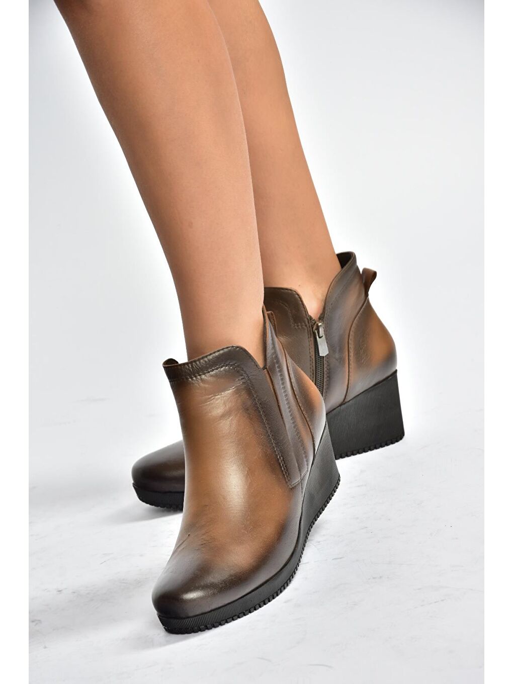 Kahverengi Taba Kadın Bot V999100803-2