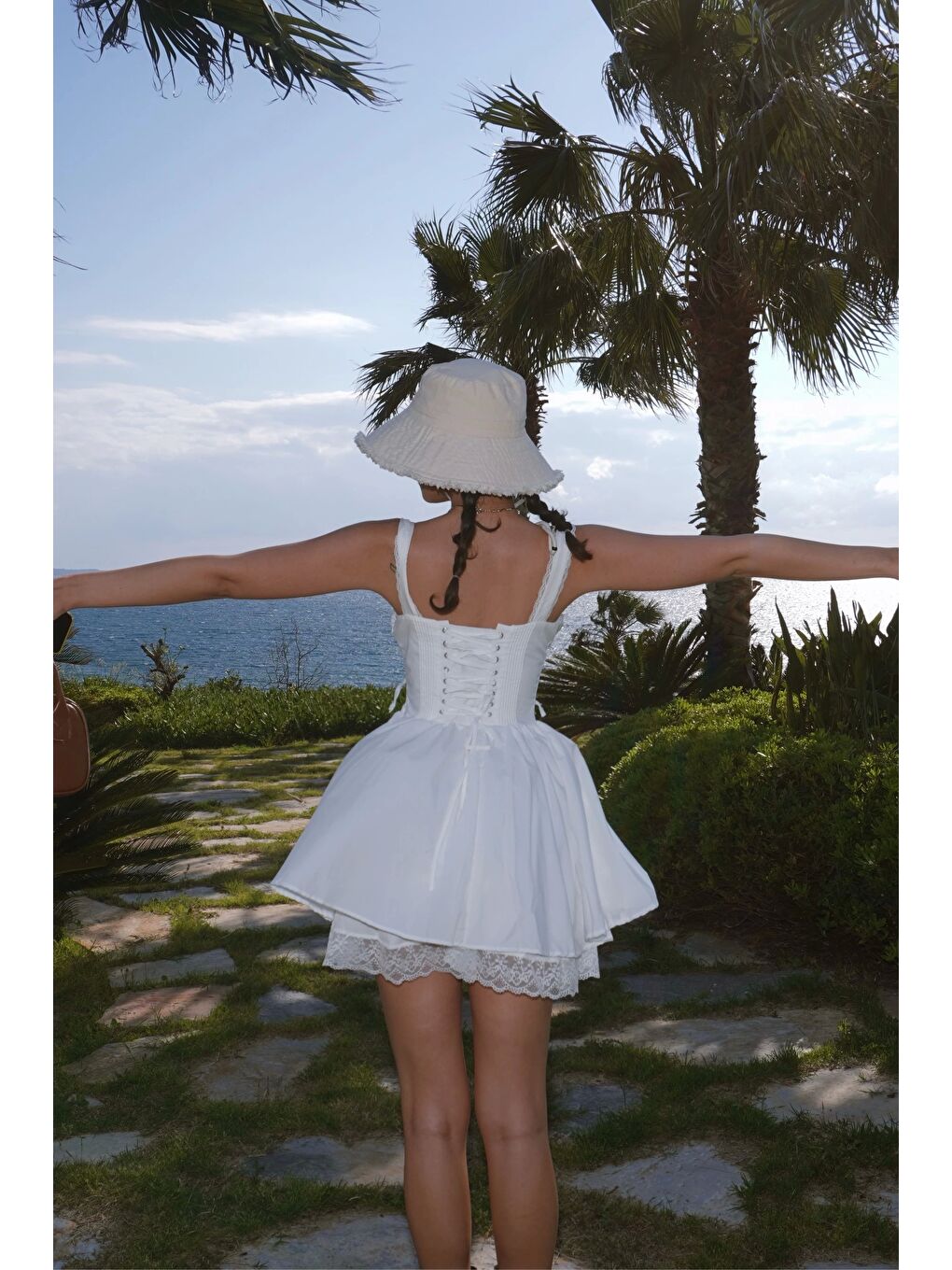 Kadın Beyaz Askılı Dantel Detay Elbise 1041-2293-2