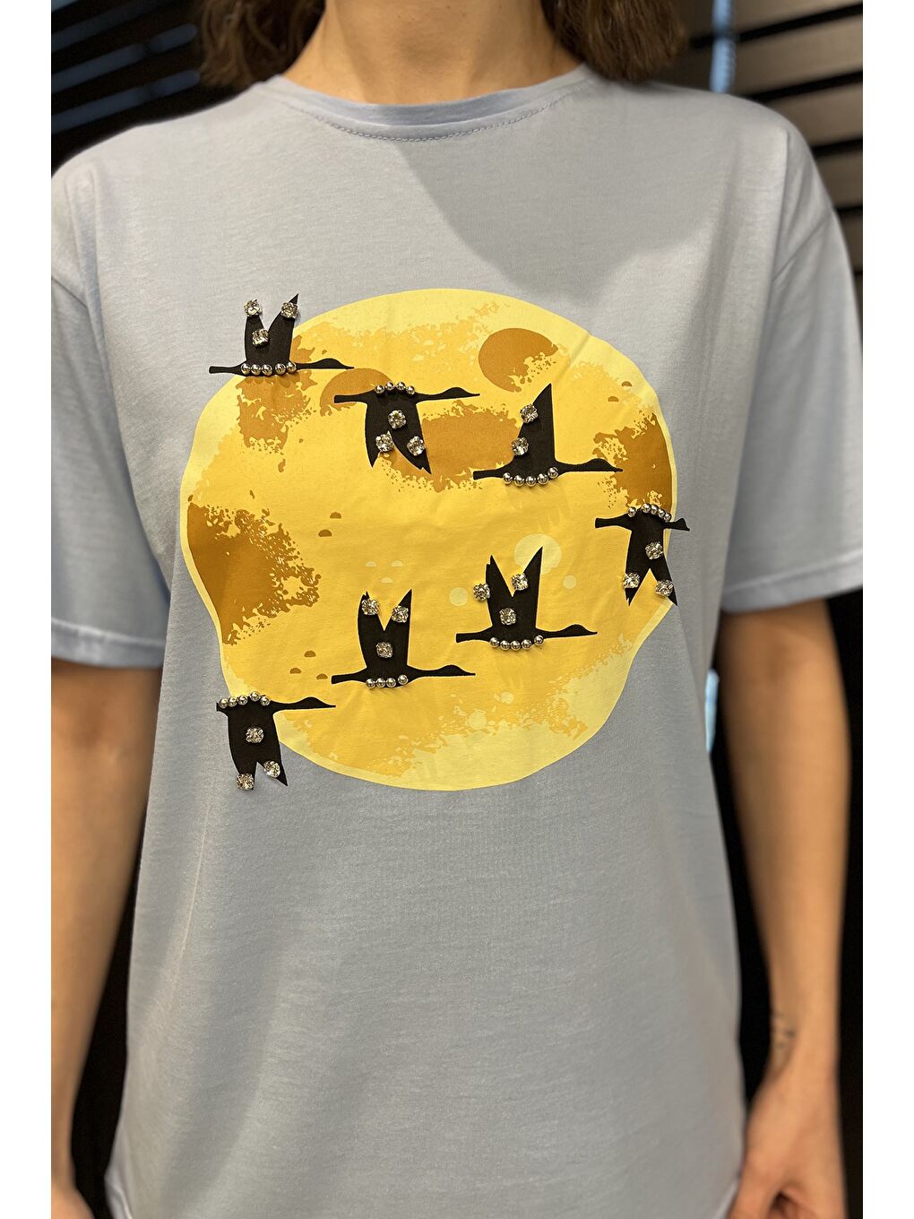 Mavi Bisiklet Yaka Taş İşlemeli Baskılı Kadın Tişört-3