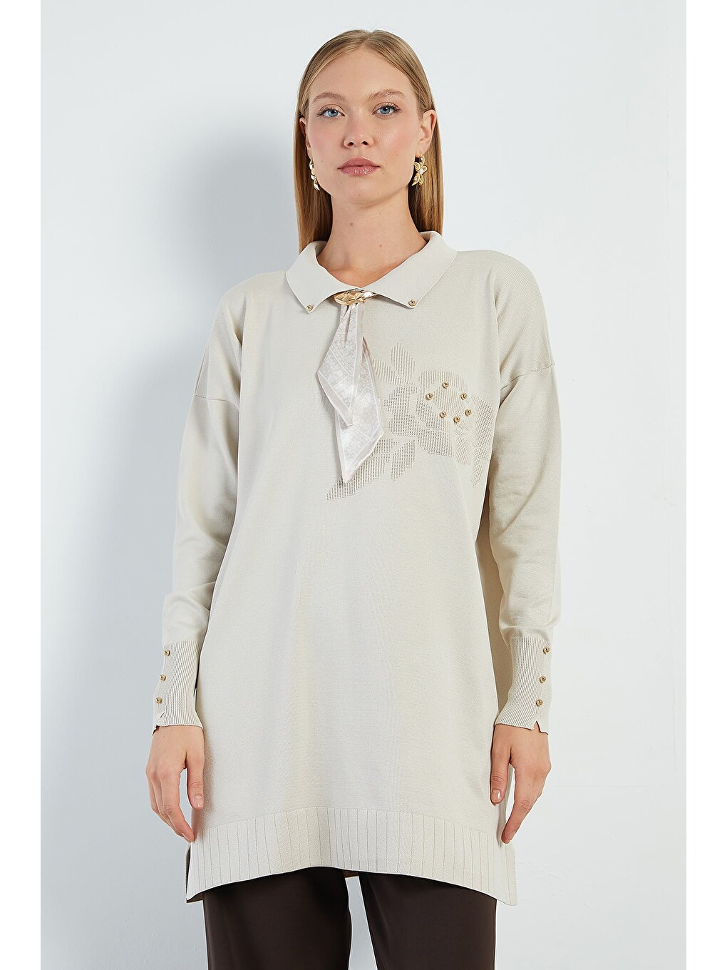 Bej Fullamodest Fularlı Jakarlı Triko Tunik