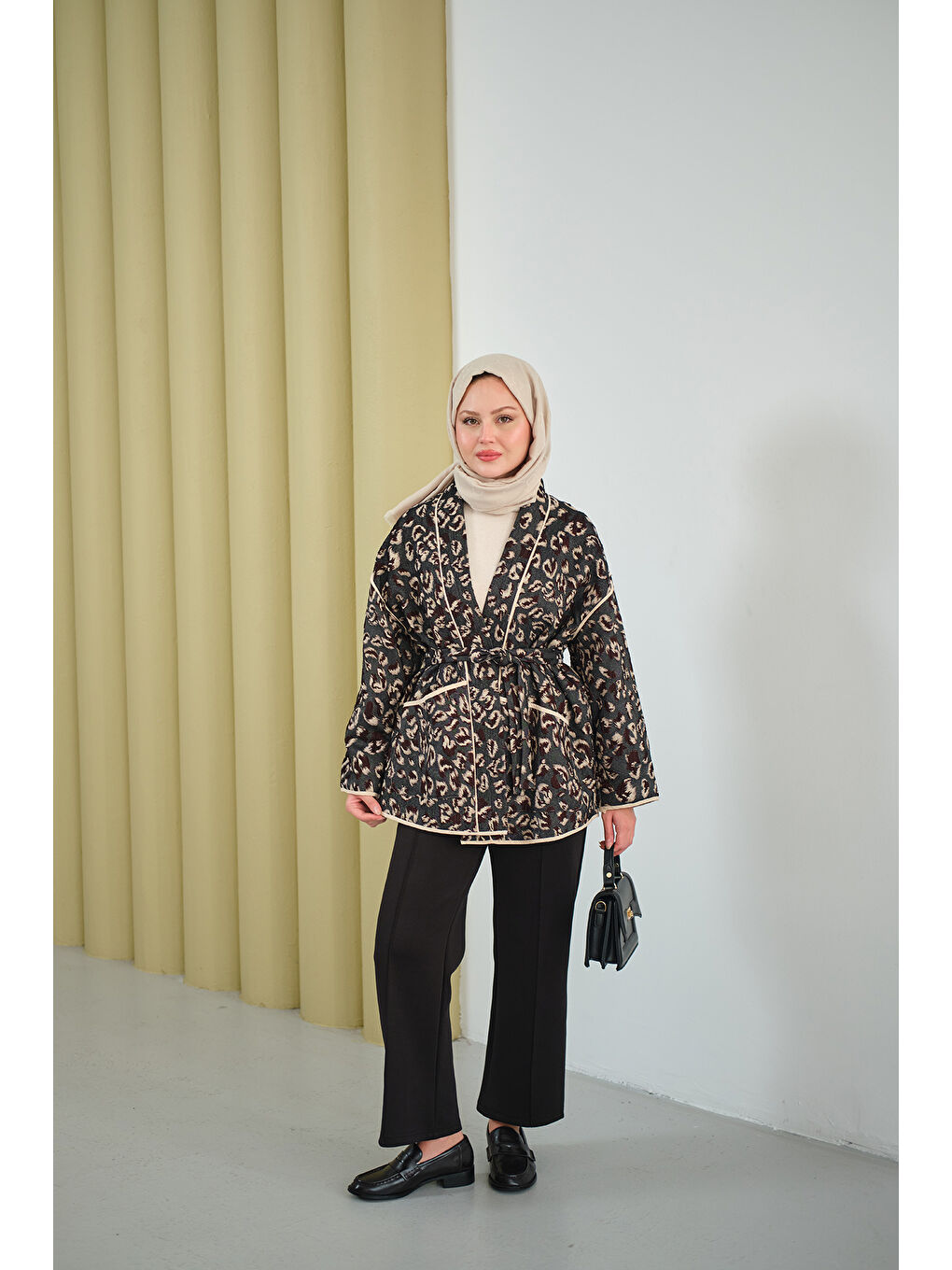 Gri Kadın Yaprak Desen Şal Yaka Biyeli Ceket Füme-1