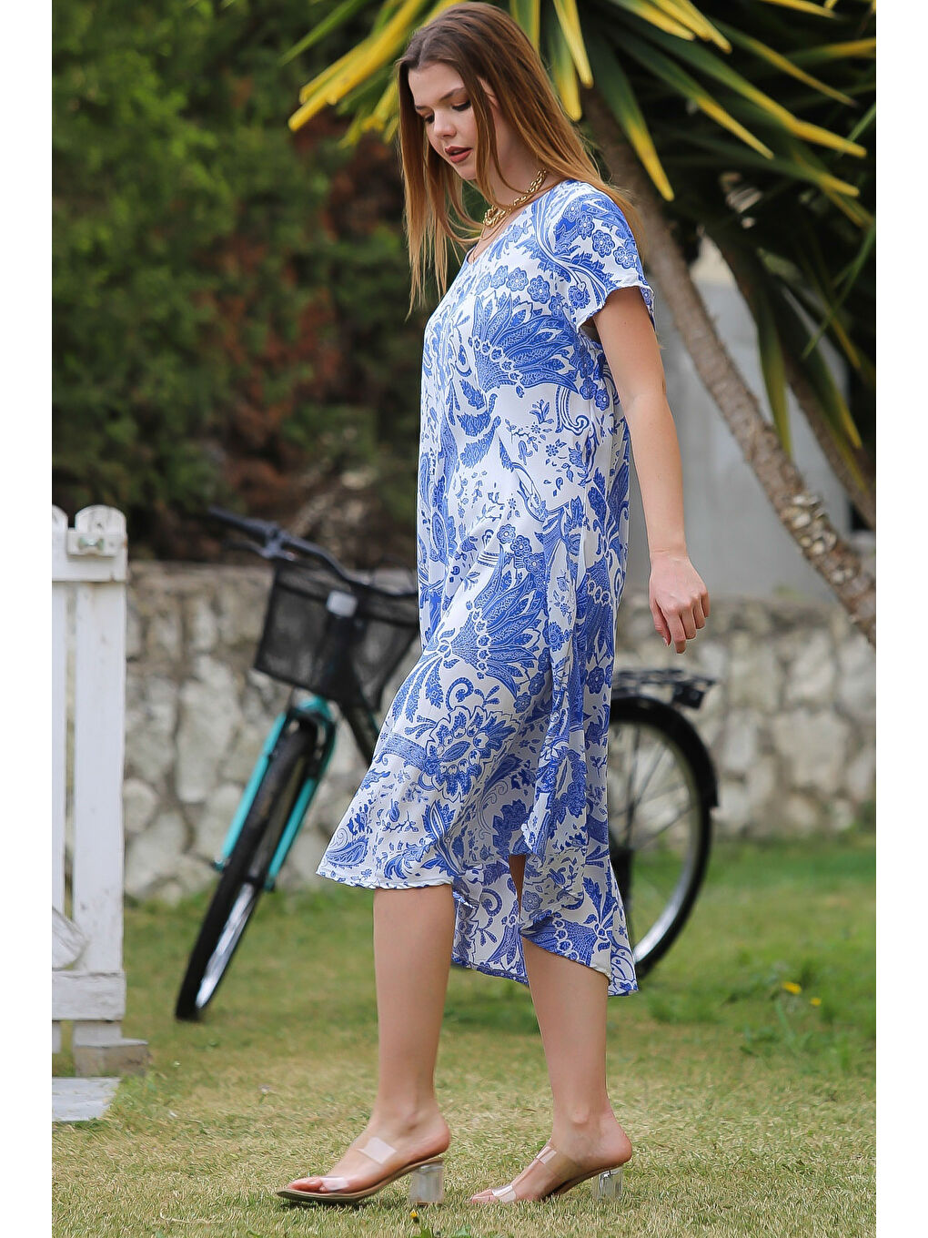 Mavi V Yaka Düşük Kol Oval Etekli Allover Baskılı Dokuma Casual Elbise-3