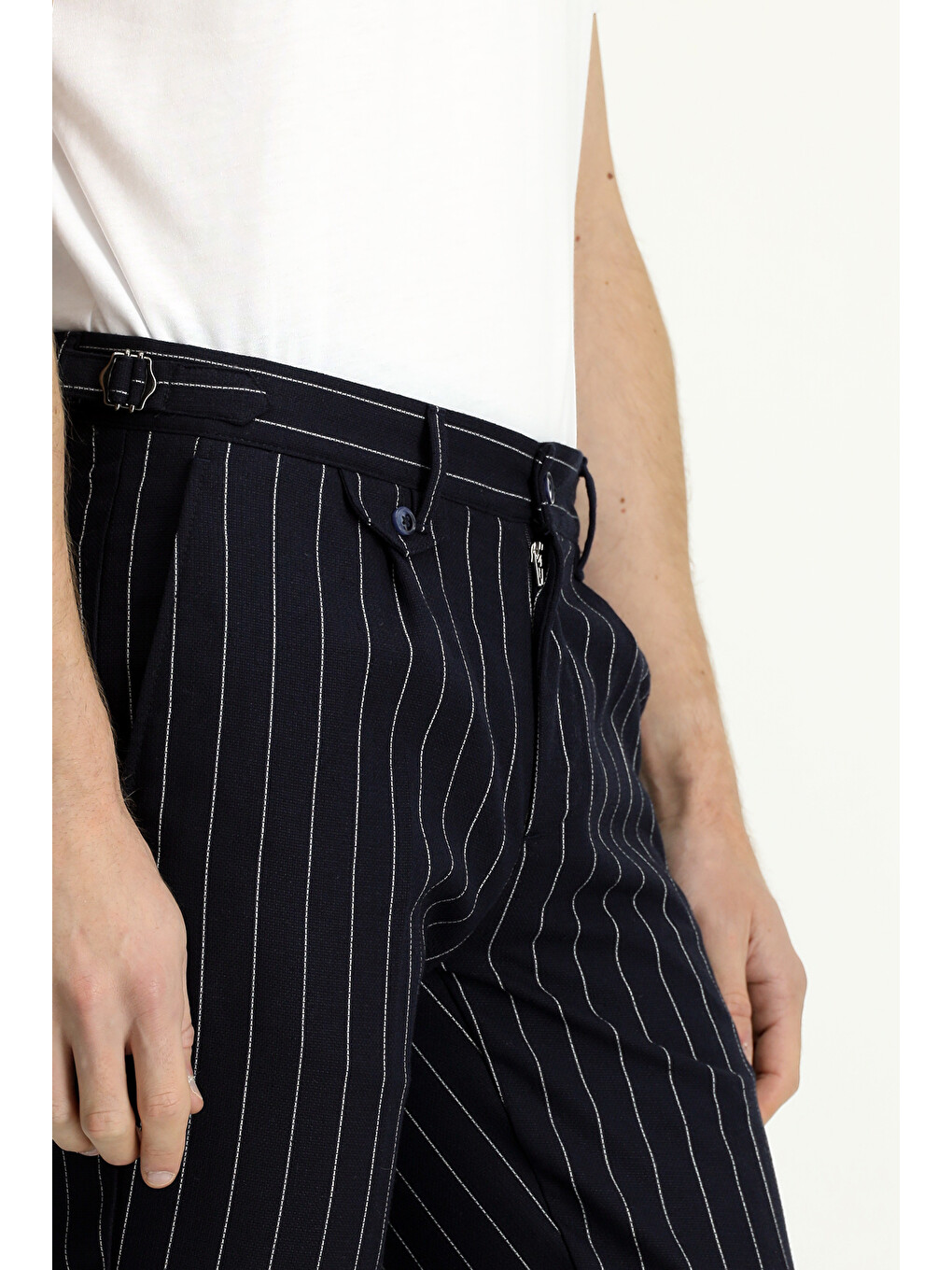 Lacivert Slim Fit Dar Kesim Keten Karışımlı Çizgili Tokalı Klasik Kumaş Pantolon-4