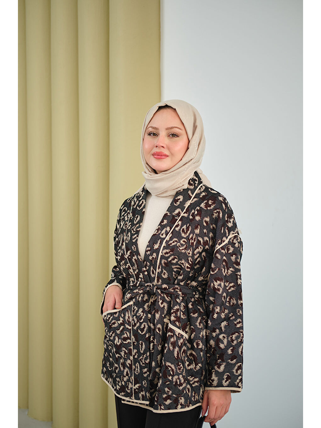 Gri Kadın Yaprak Desen Şal Yaka Biyeli Ceket Füme-4