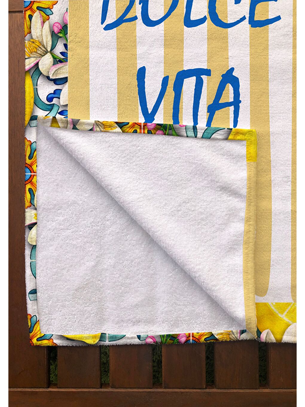 Karışık Renkli Desenli Havlu 75x150 cm   Plaj   Banyo Kullanımına Uygun   Hızlı Kuruyan Yumuşak Kumaş-1