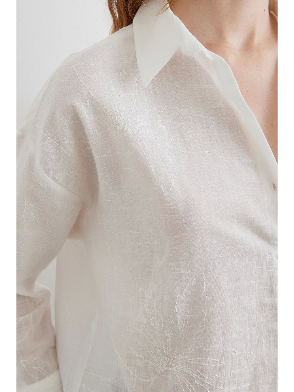 Nakış Detaylı Gömlek Beyaz-4