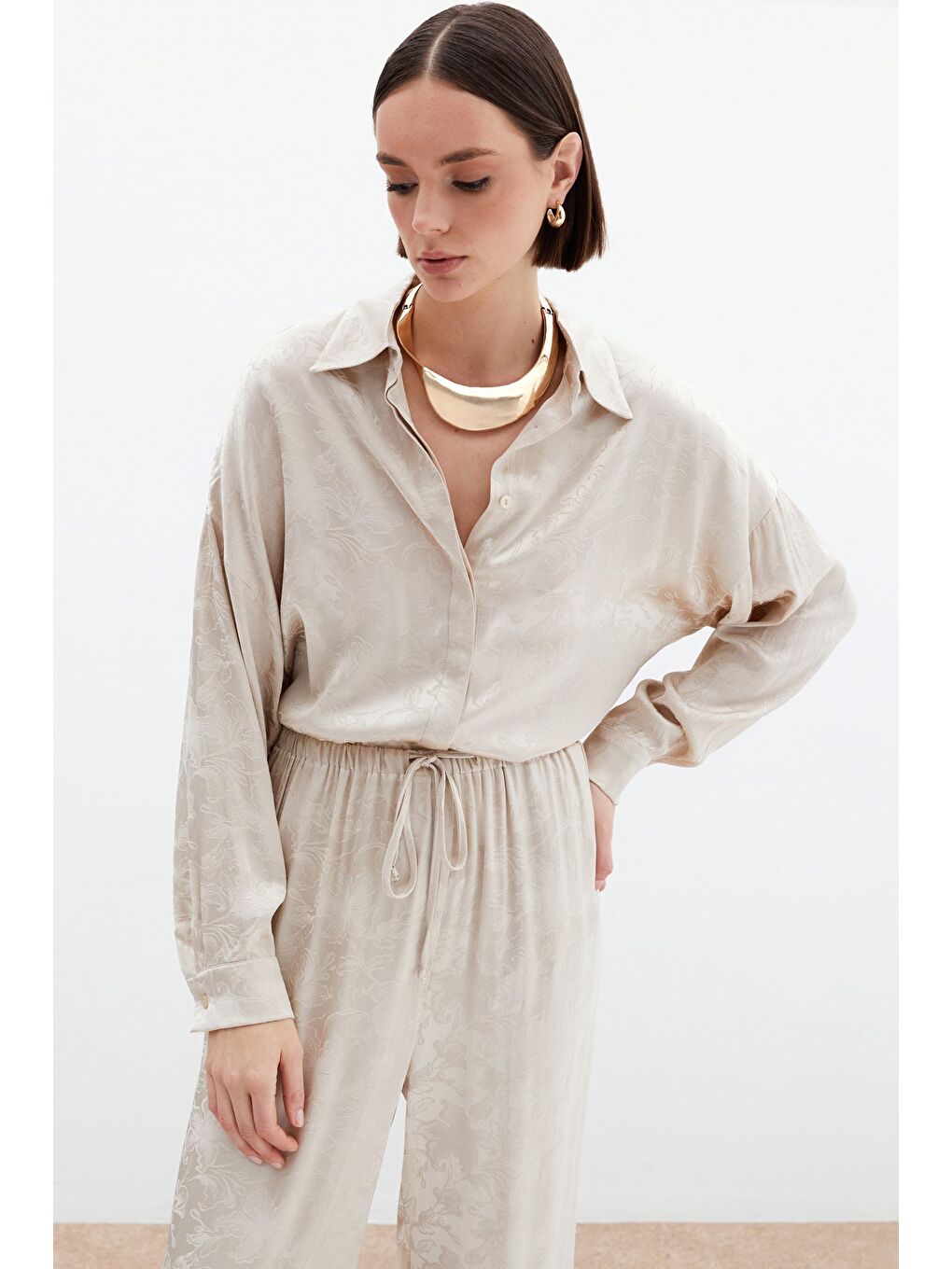 Jakarlı Saten Gömlek - Bej-1