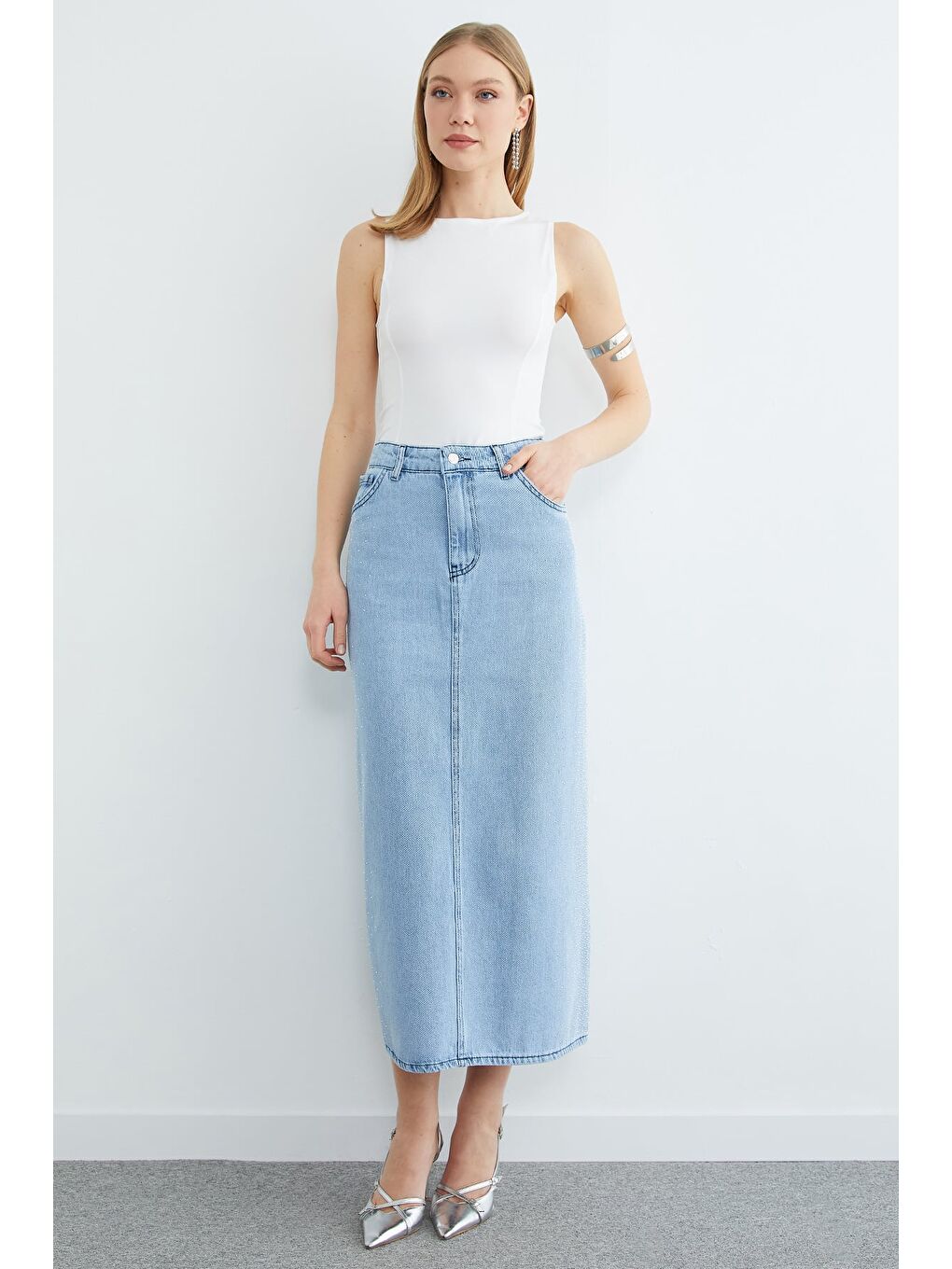 Mavi Taş Detaylı Cepli Jean Etek-2