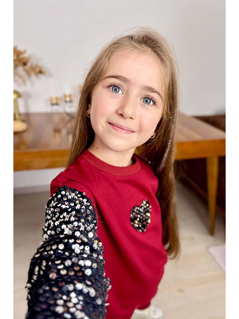 Kız Çocuk Bisiklet Yaka Kollarında ve Göğsünde Kalp Pulpayet İşlemeli Kırmızı Eşofman Takım-1