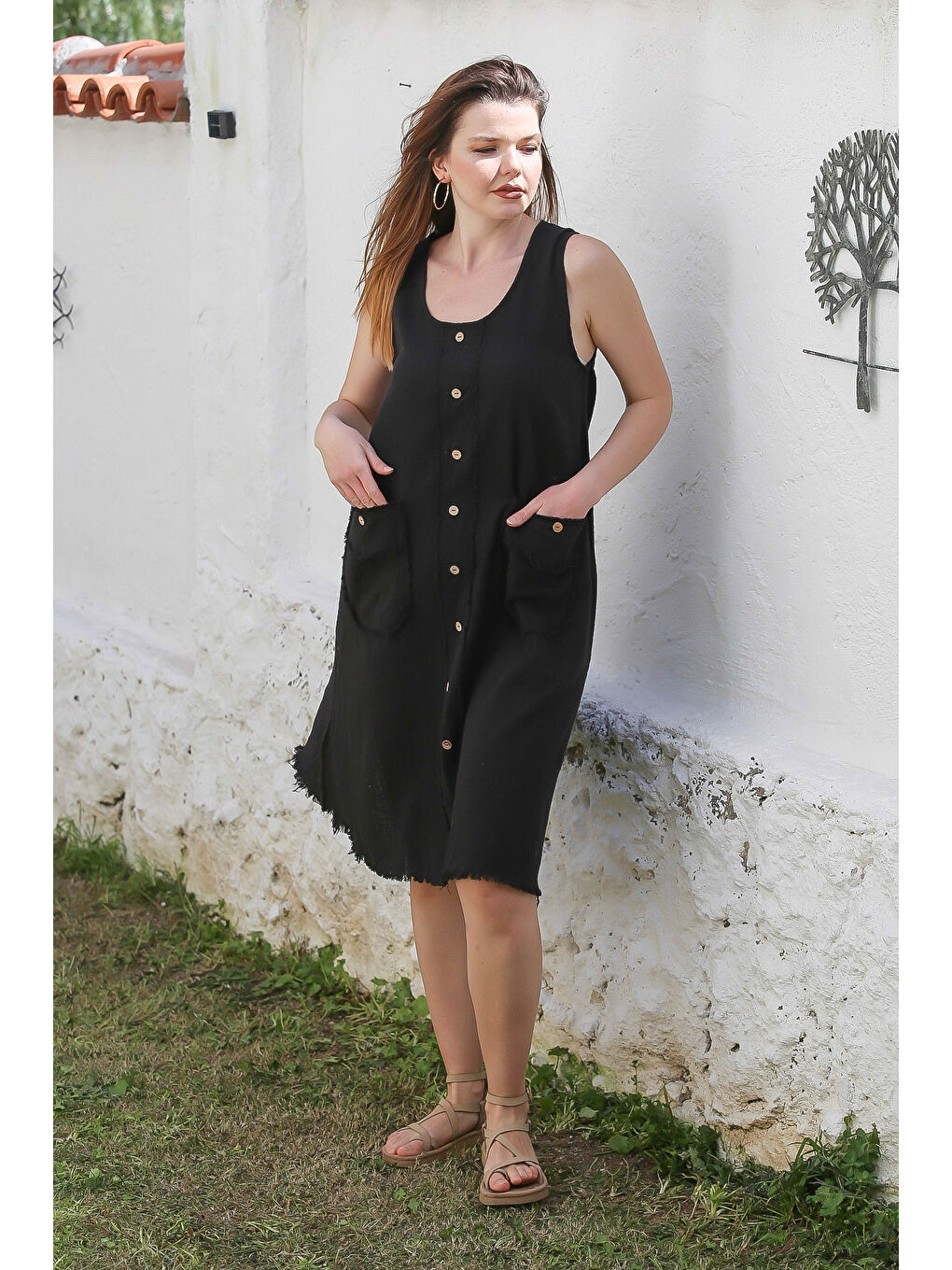 Siyah Havuz Yaka Kolsuz Düğmeli Cepli Yıkamalı Pis Dikişli Casual Dokuma Elbise 105 55