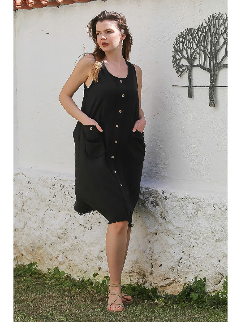 Siyah Havuz Yaka Kolsuz Düğmeli Cepli Yıkamalı Pis Dikişli Casual Dokuma Elbise 105 55-3