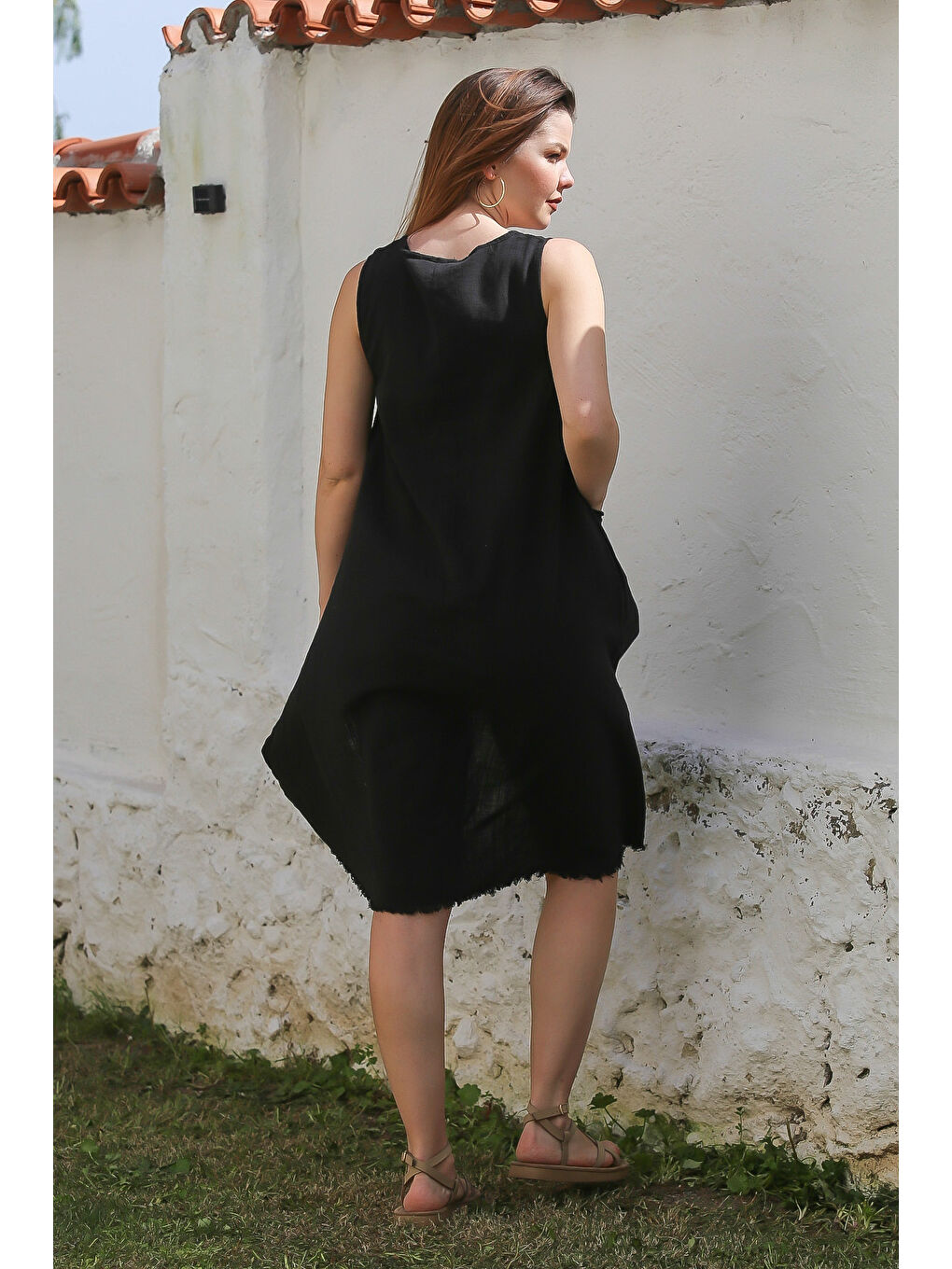 Siyah Havuz Yaka Kolsuz Düğmeli Cepli Yıkamalı Pis Dikişli Casual Dokuma Elbise 105 55-4