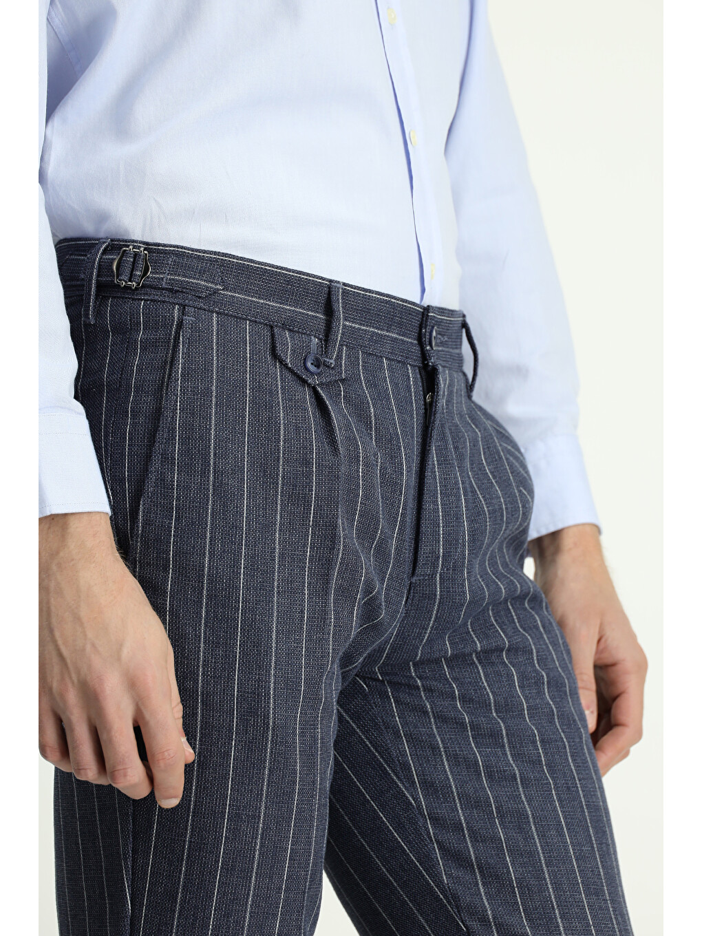 Lacivert Slim Fit Dar Kesim Keten Karışımlı Çizgili Tokalı Klasik Kumaş Pantolon-4