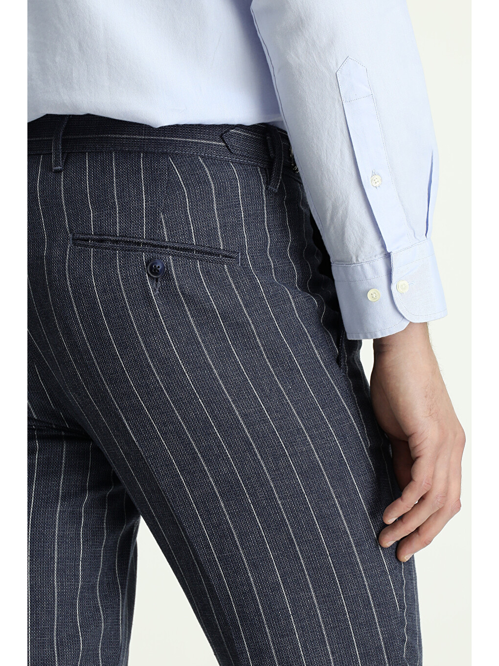 Lacivert Slim Fit Dar Kesim Keten Karışımlı Çizgili Tokalı Klasik Kumaş Pantolon-5