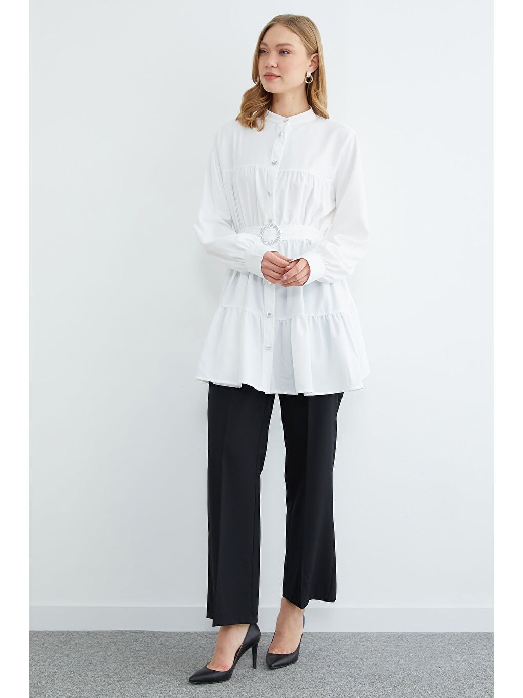 Beyaz Fullamodest Beli Kemerli Taşlı Tunik-4