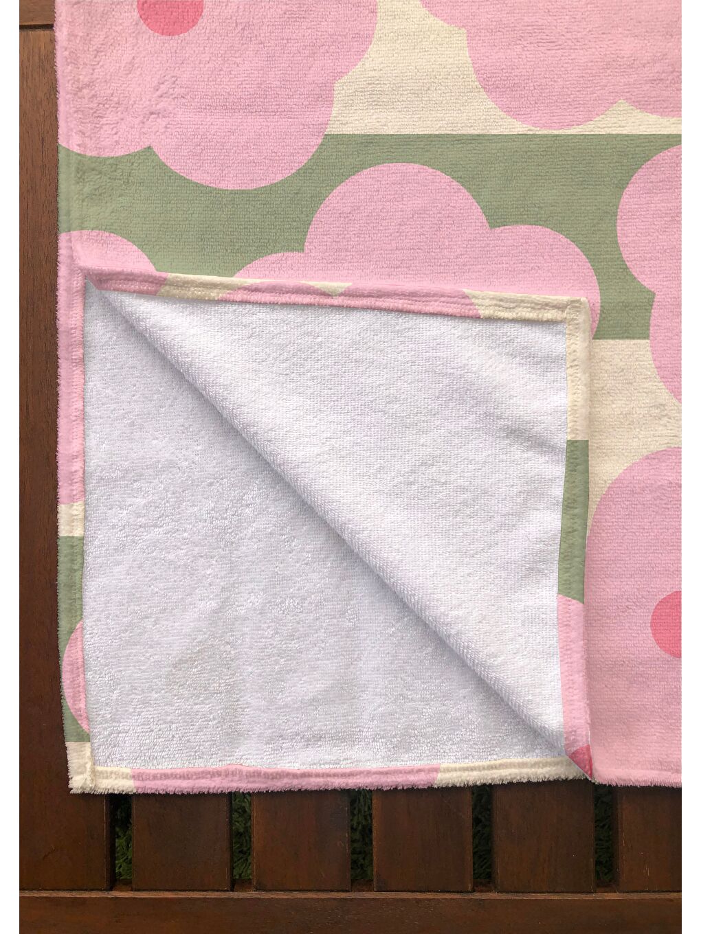 Karışık Renkli Çiçek Desenli Havlu 75x150 cm   Plaj   Banyo Kullanımına Uygun   Hızlı Kuruyan Yumuşak Kumaş-1