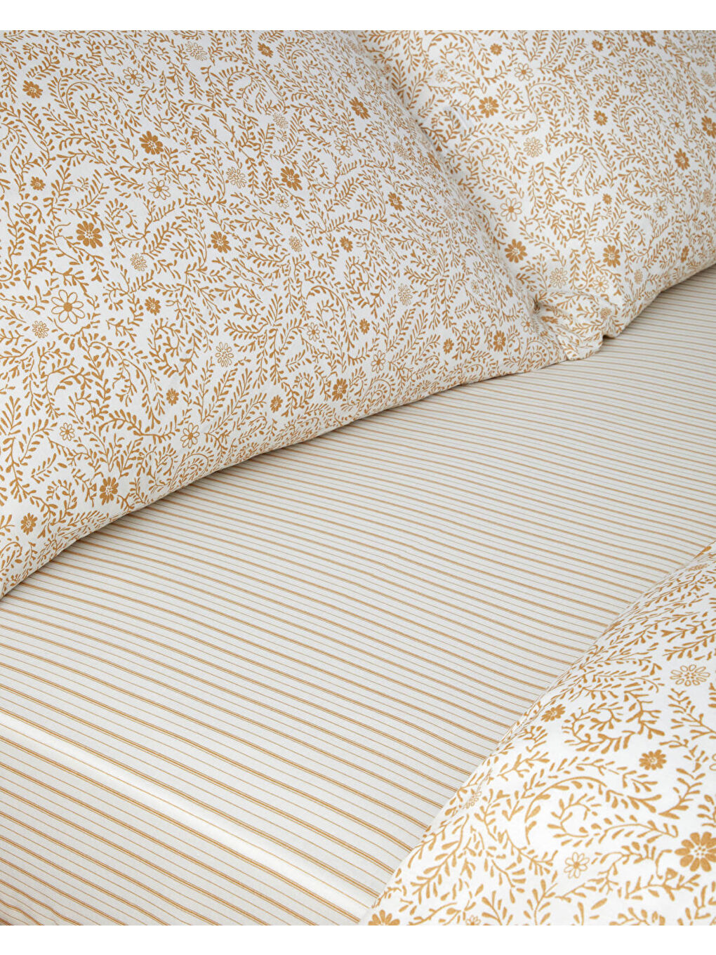 Sarı Ivy Blush Kolay Ütülenir Çarşaflı Çift Kişilik Nevresim Takımı 200x220 cm Hardal-4